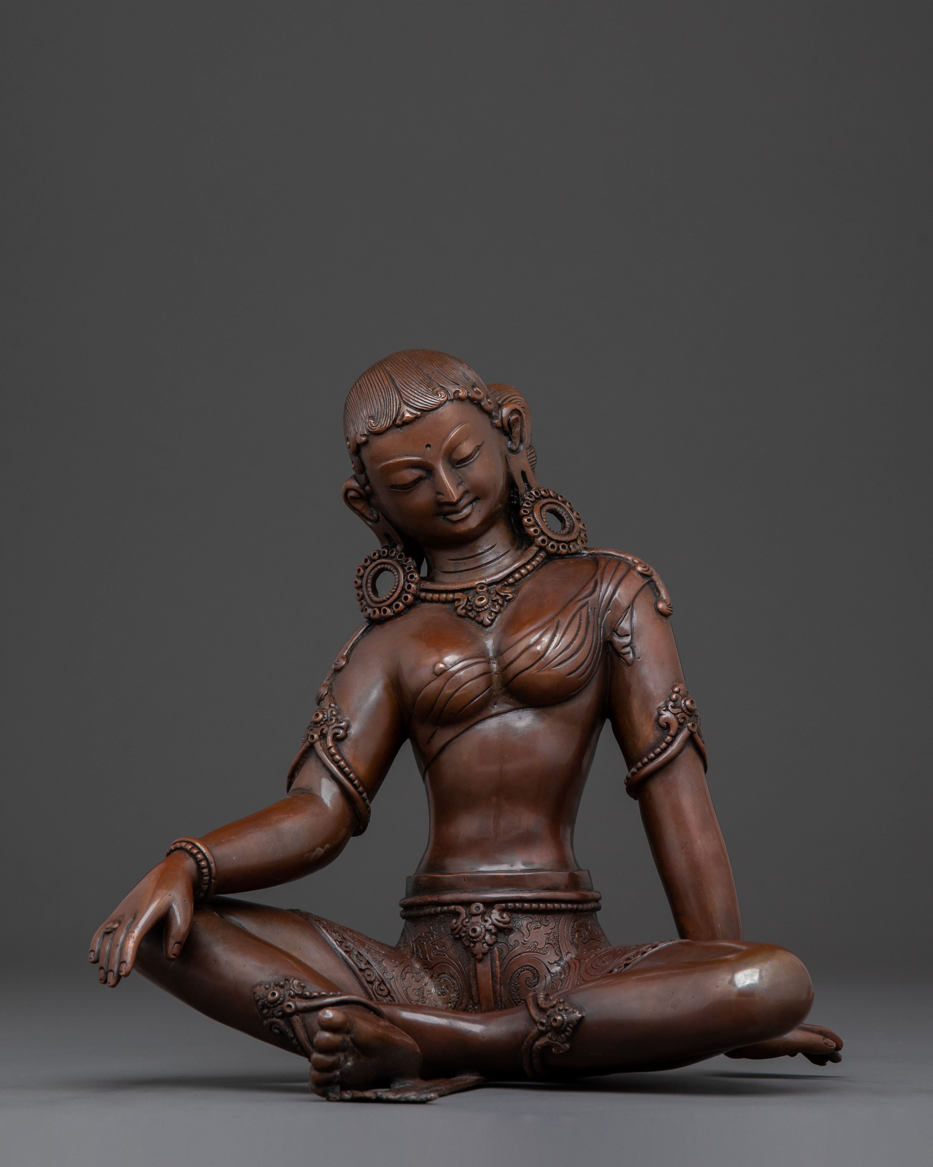 Devotional Hindu Parbati Sculpture – Oxidized Copper Art