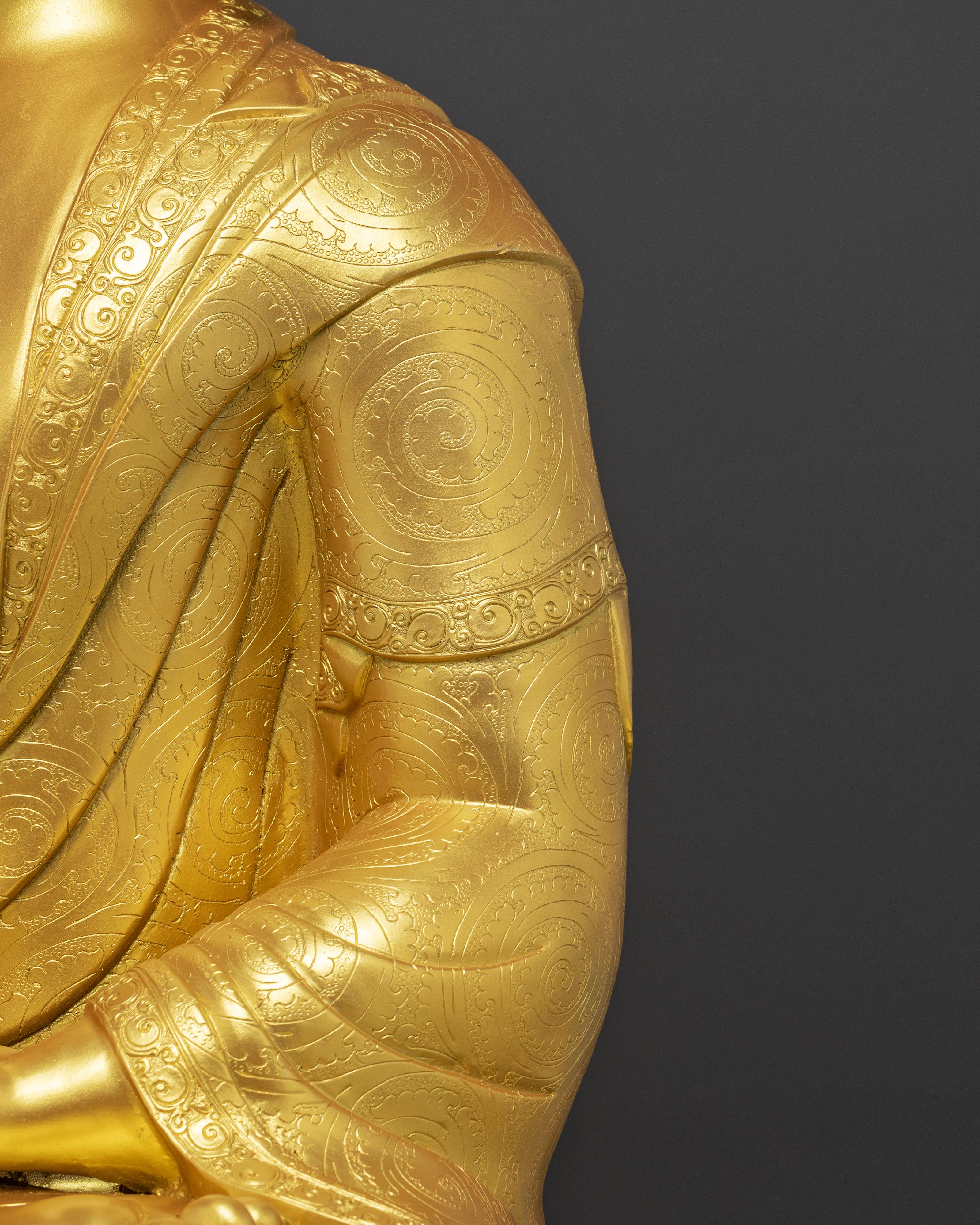 Golden Shakyamuni Buddha Peaceful Statue