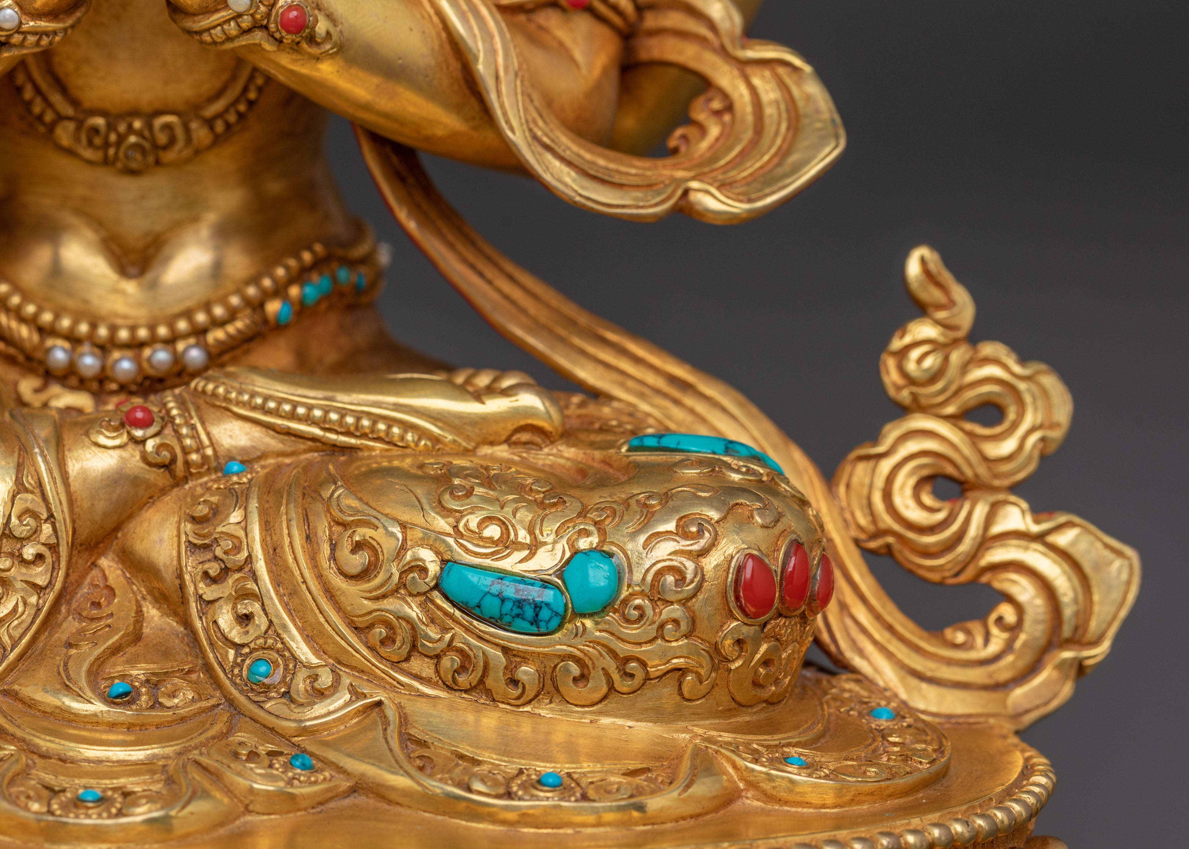 Chenrezig Statue of Compassion and Peace