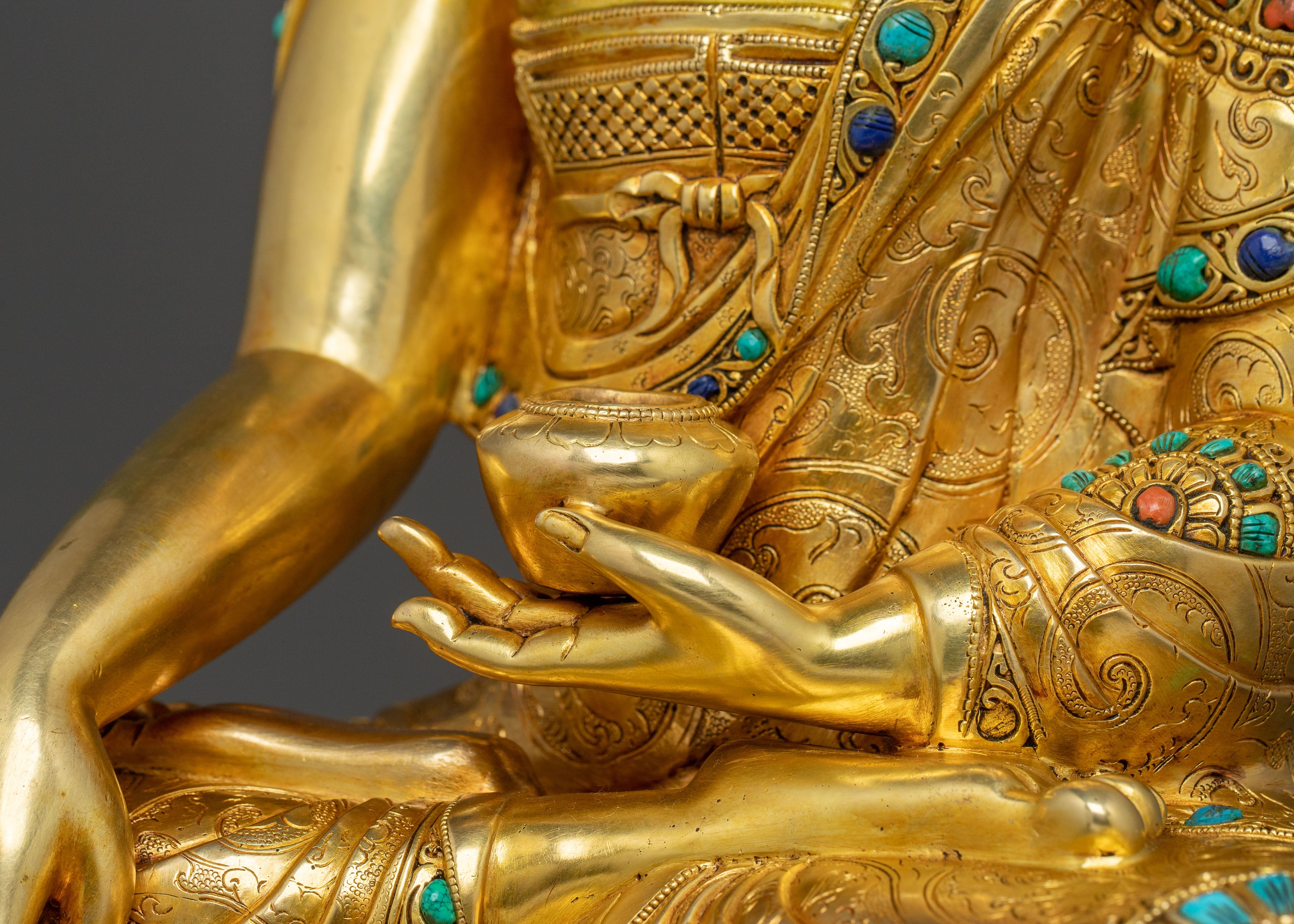 Shakyamuni Buddha Golden Dharma Statue | Enlightened Master of Wisdom
