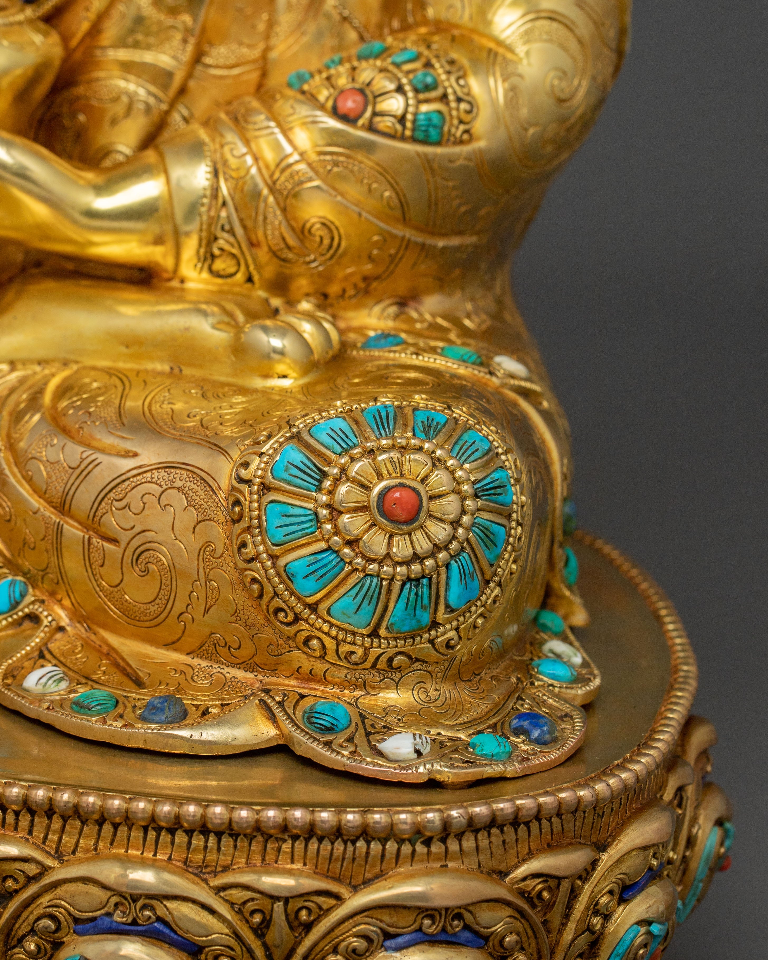 Shakyamuni Buddha Golden Dharma Statue | Enlightened Master of Wisdom
