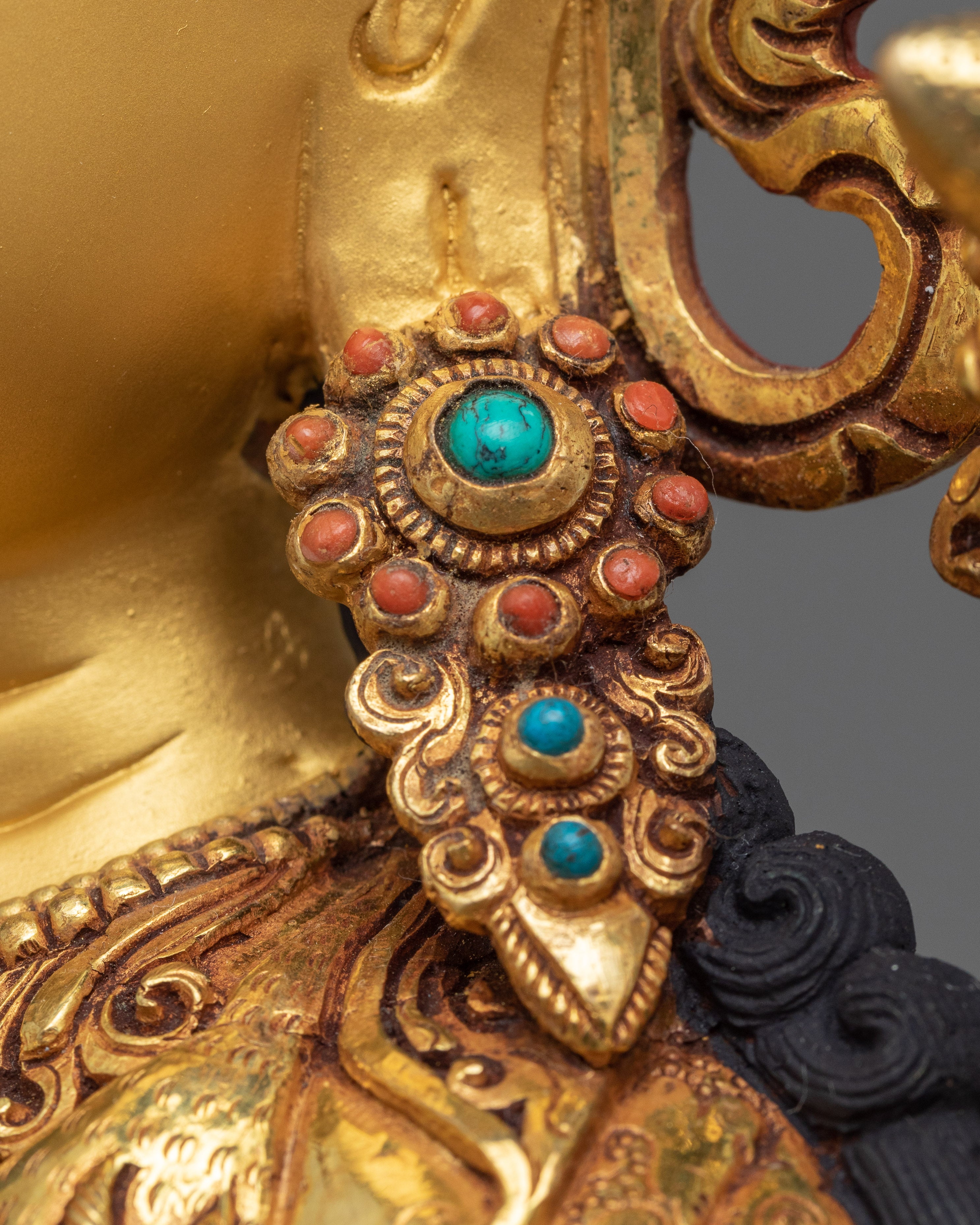 Beautiful Chenrezig Golden Statue | Bodhisattva of Compassion