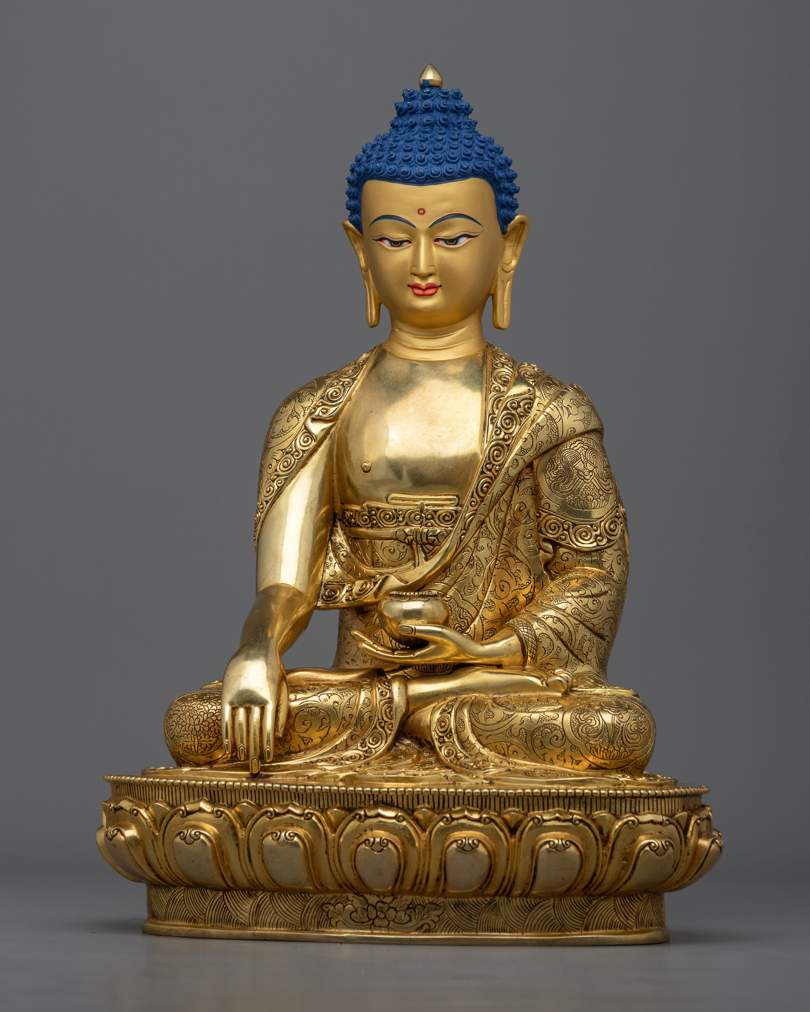 Statue of a Buddha Shakyamuni | Spiritual and Decorative Inspiration