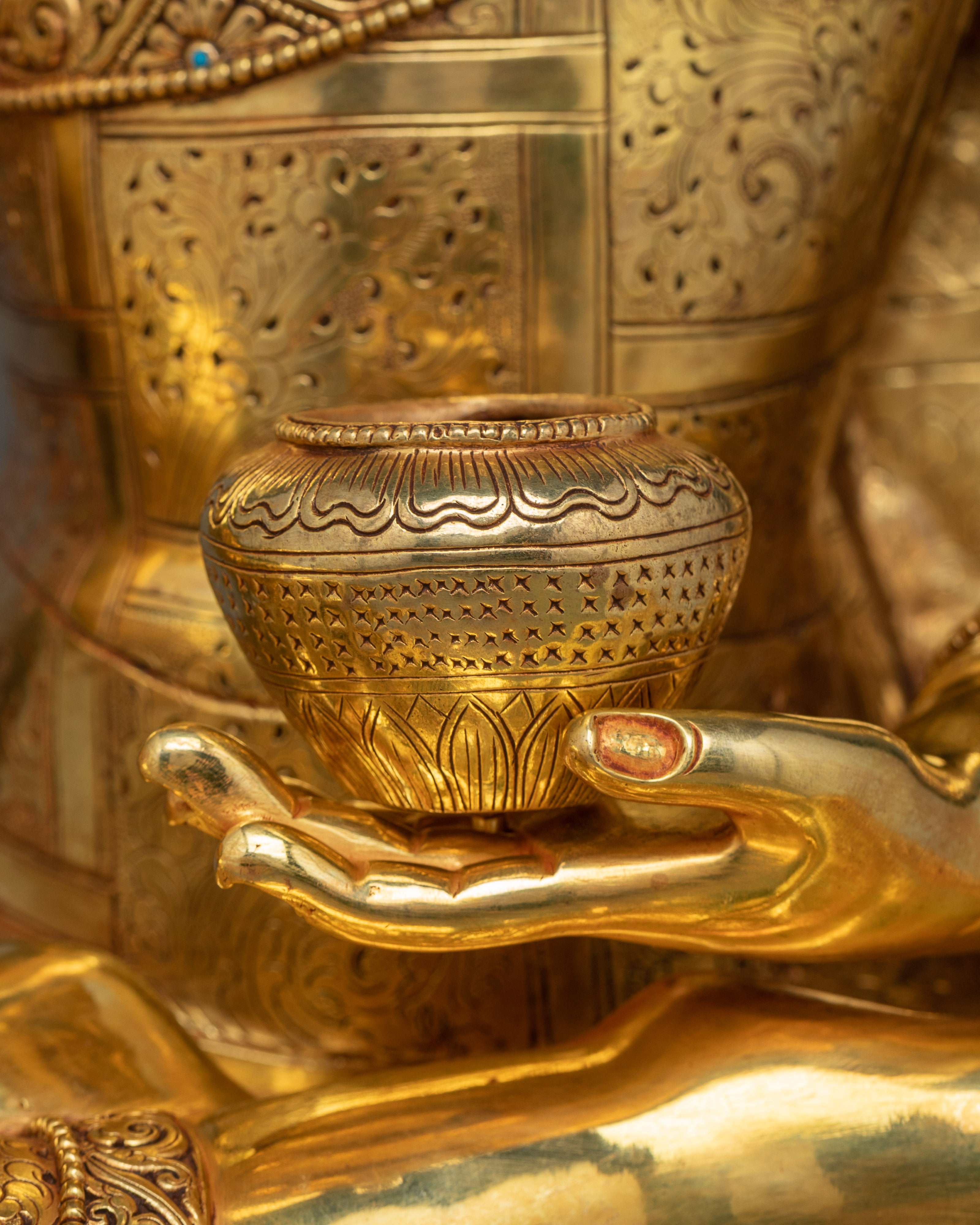 Siddhartha Gautama Buddha Statue | A Majestic Piece of Artistic Excellence