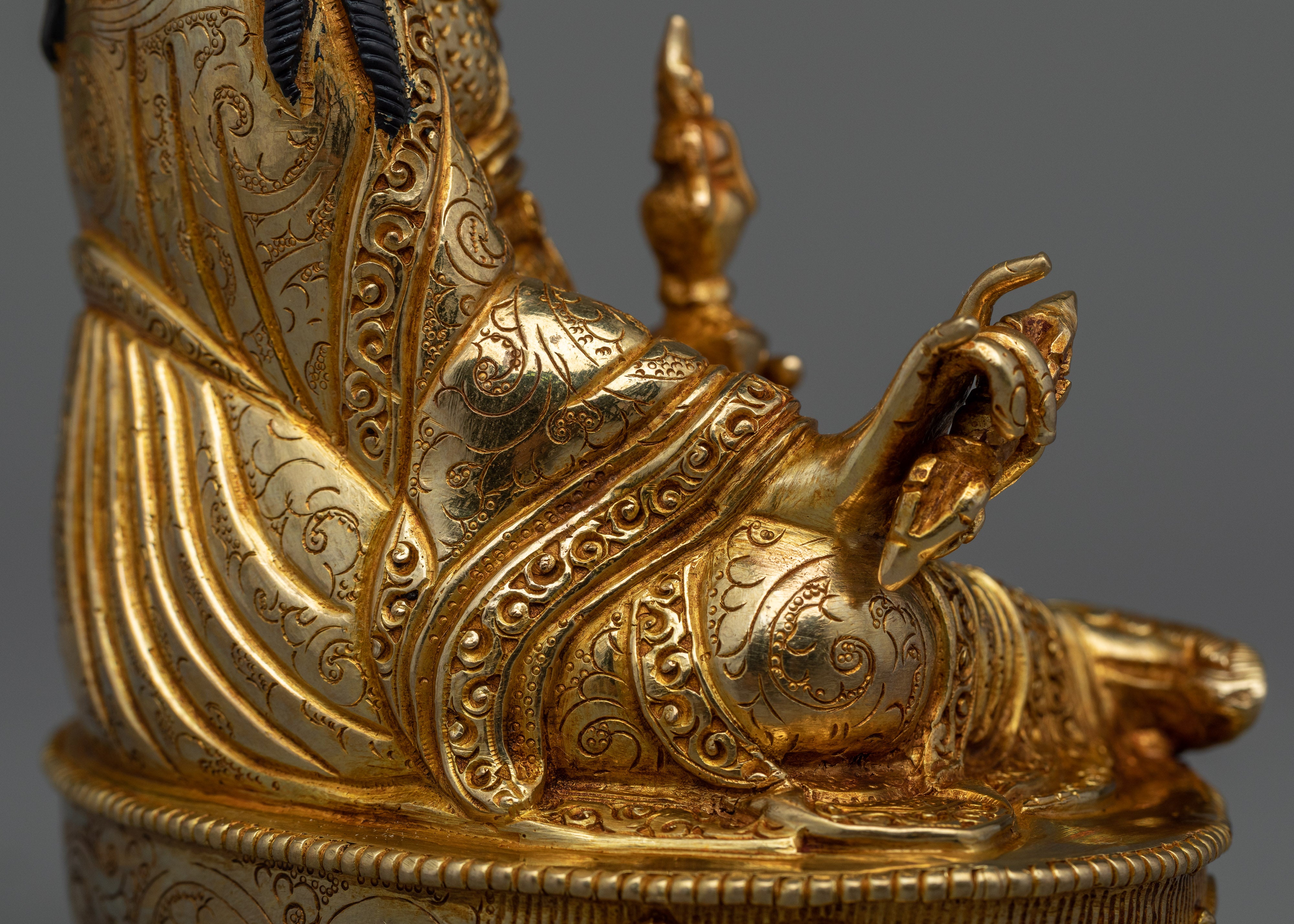 Guru Rinpoche Religious Statue | Bringing Tibetan Mysticism to Life