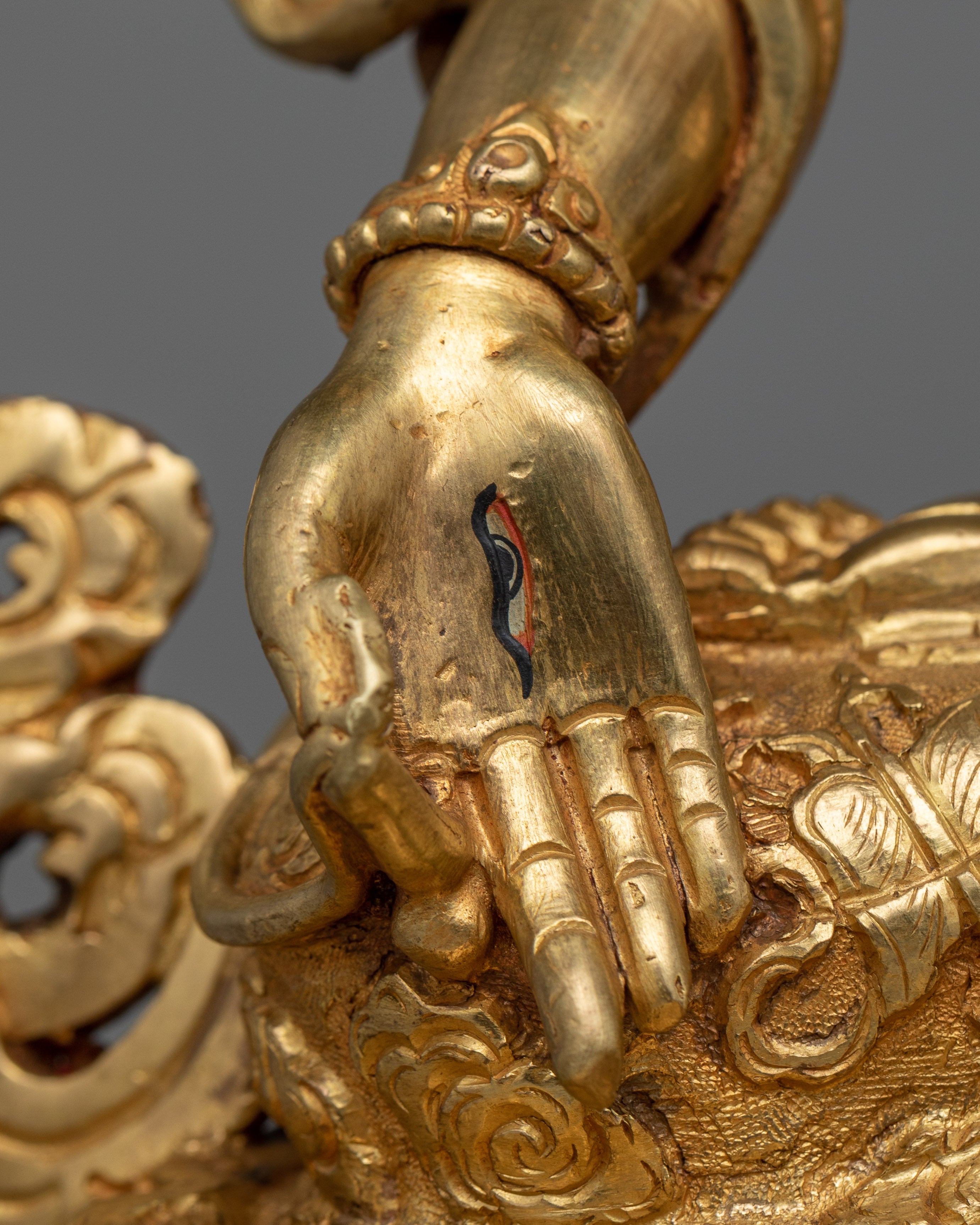 White Tara Maa Statue | Embrace the Serenity of the Divine Mother