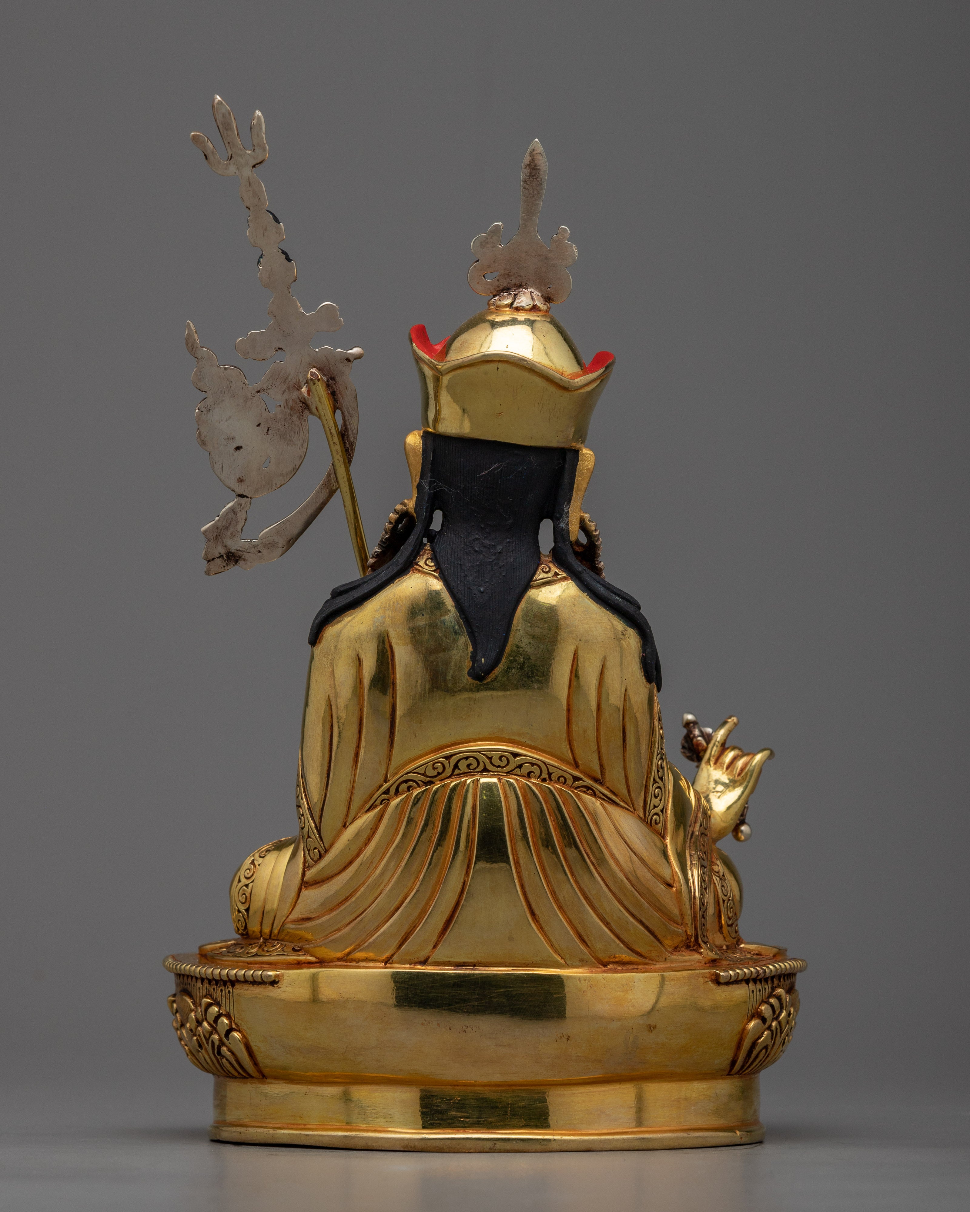 Guru Rinpoche Sculpture | Experience Spiritual Guidance with our Statue