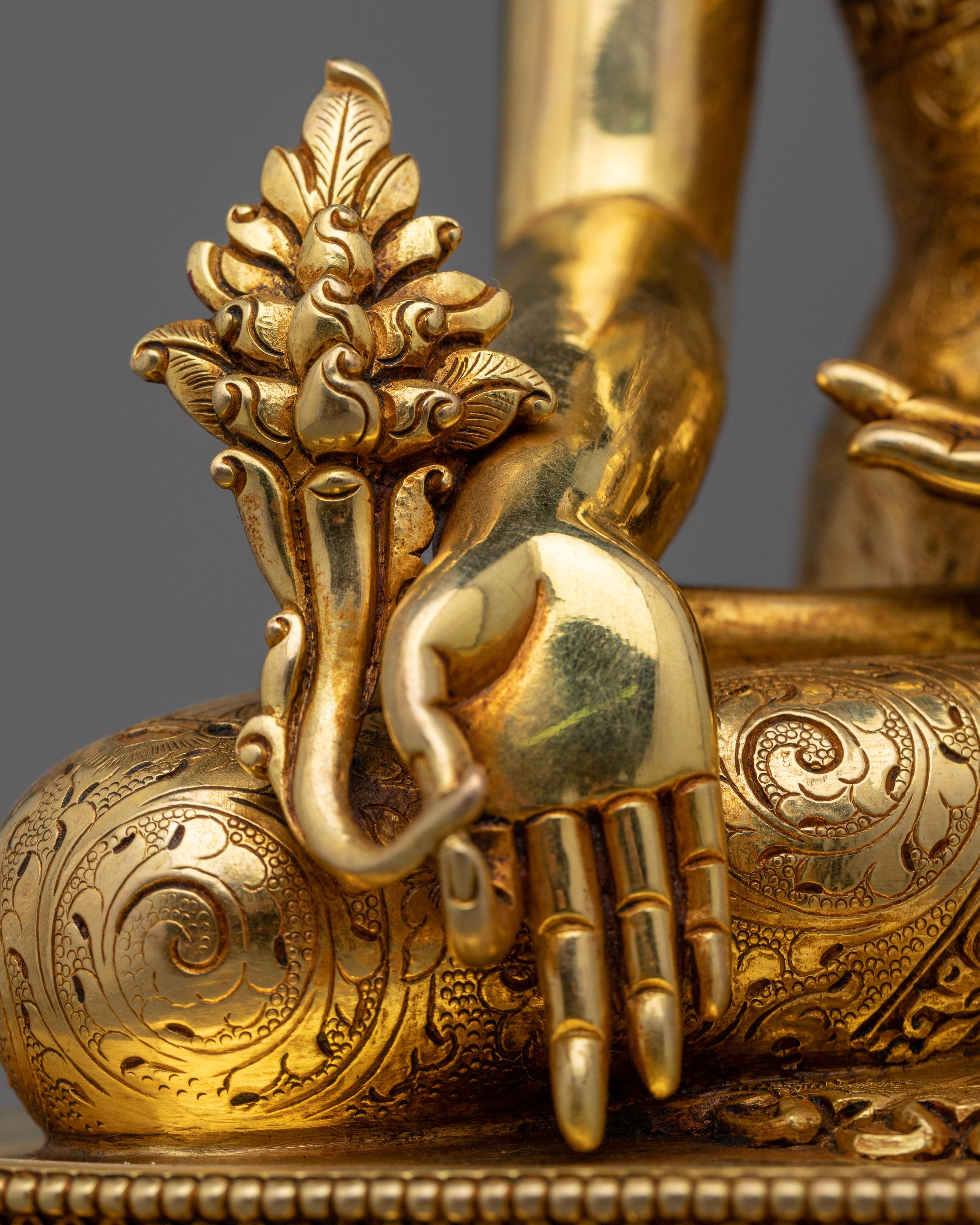 The Medicine Buddha Sculpture | Experience Tranquility with Buddha