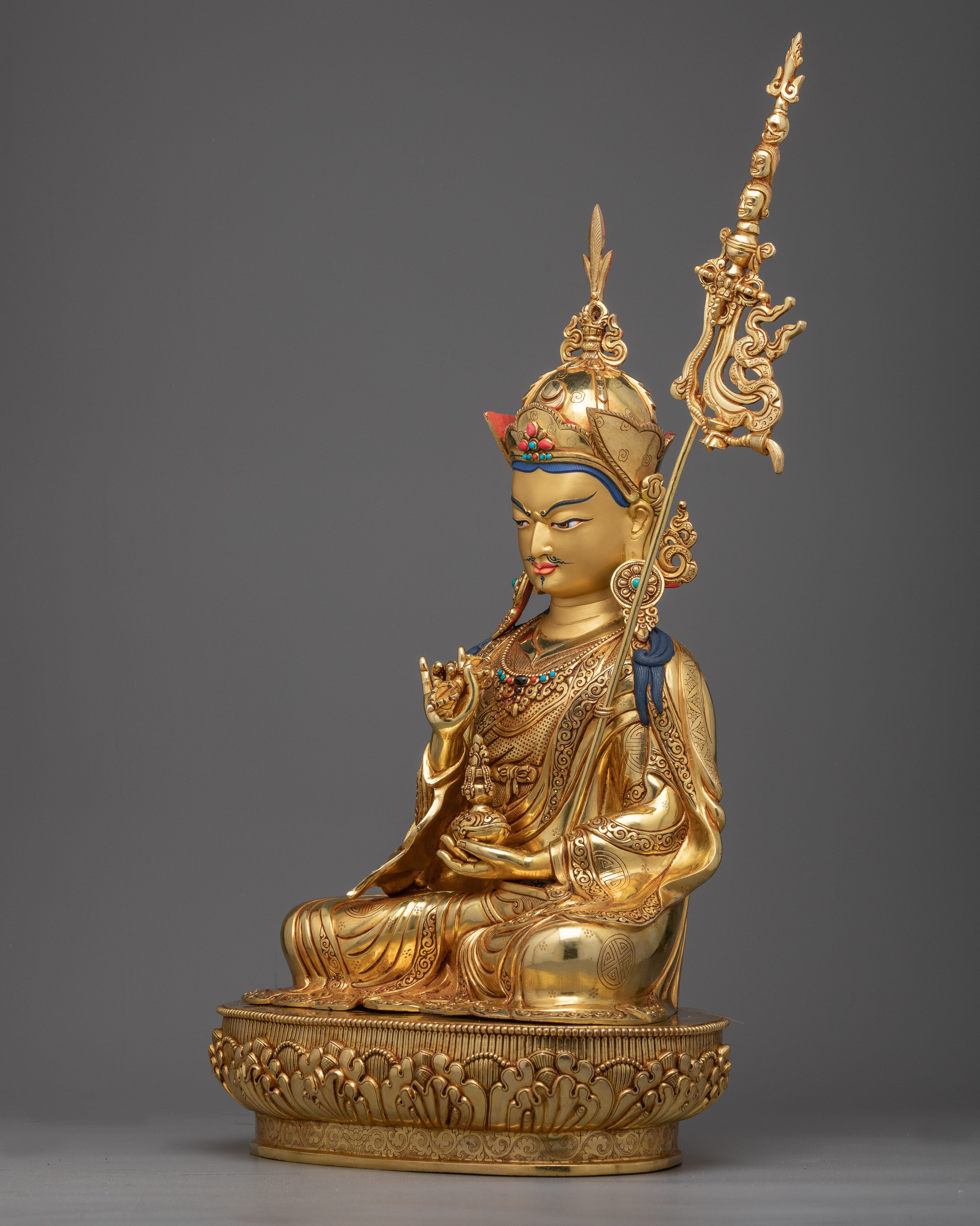 statue guru rinpoche