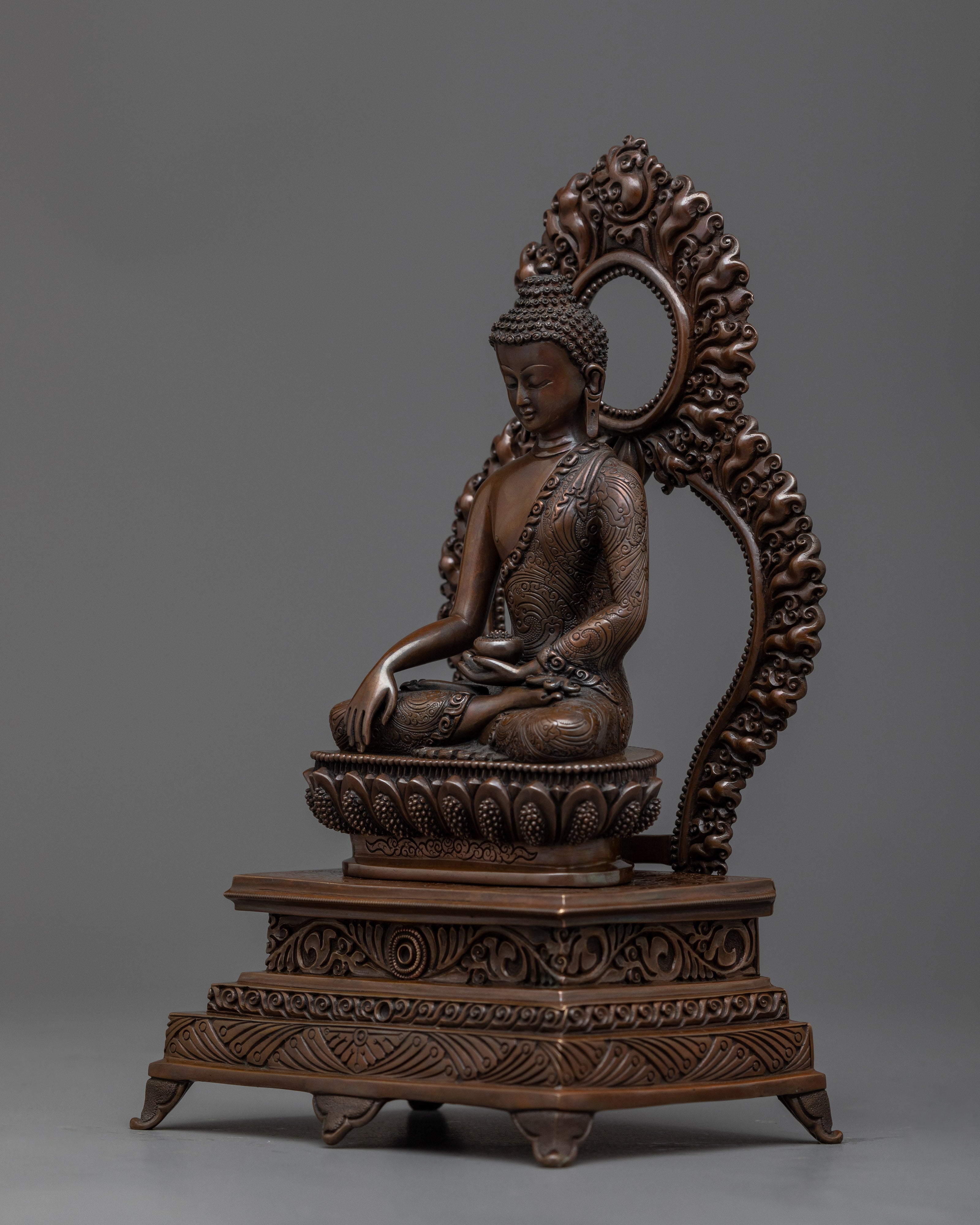 beautiful-buddha-yard-statue