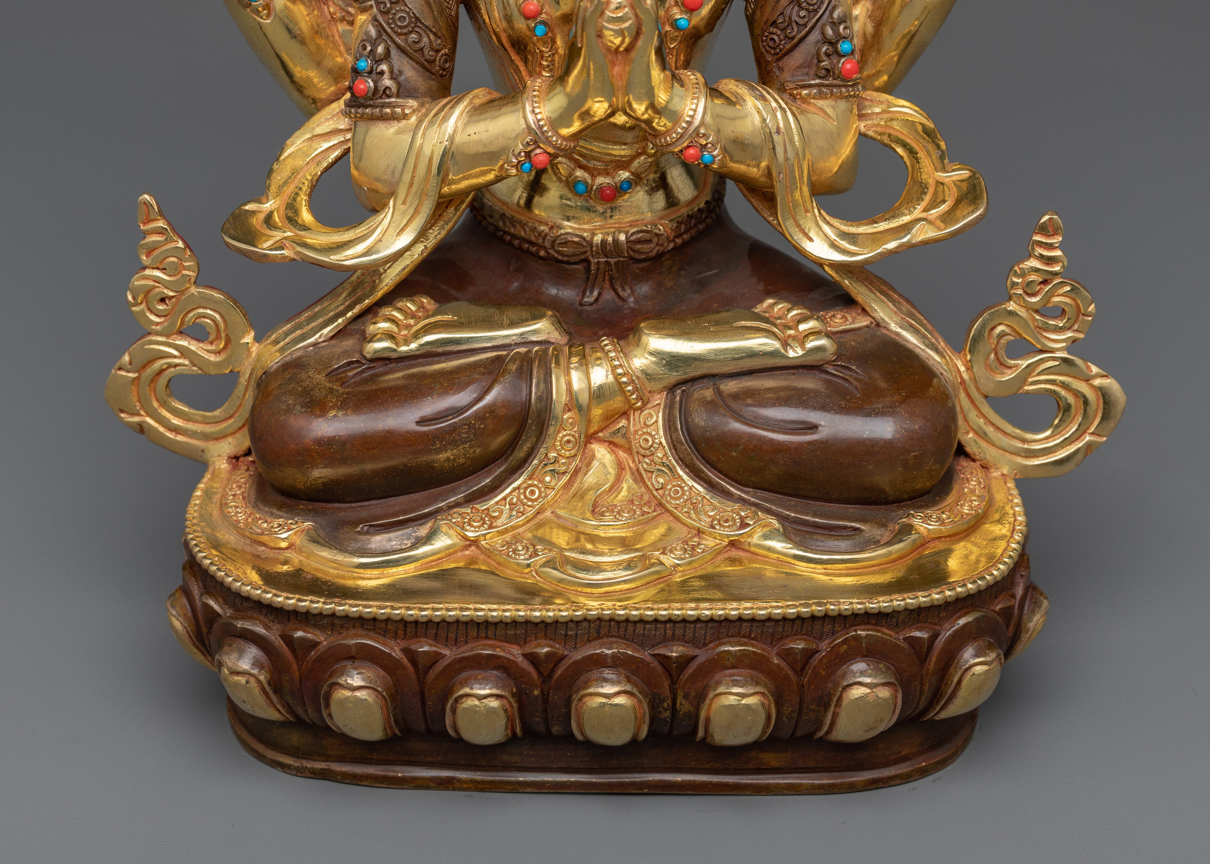 Avalokiteshvara Chenrezig Mantra Statue | A Beacon of Compassion and Grace