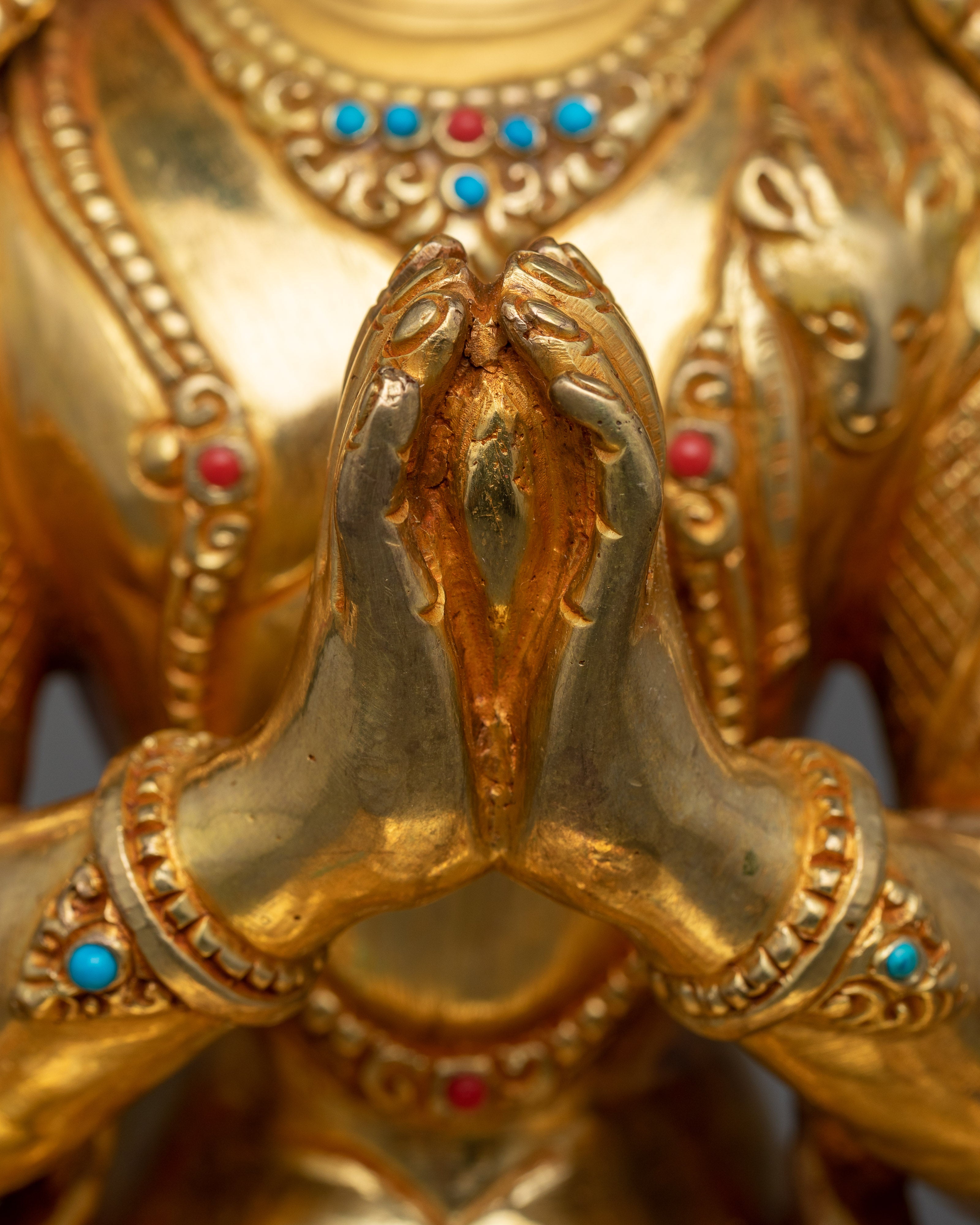 Avalokiteshvara Kuan Yin Statue | A Tribute to Compassion and Mercy