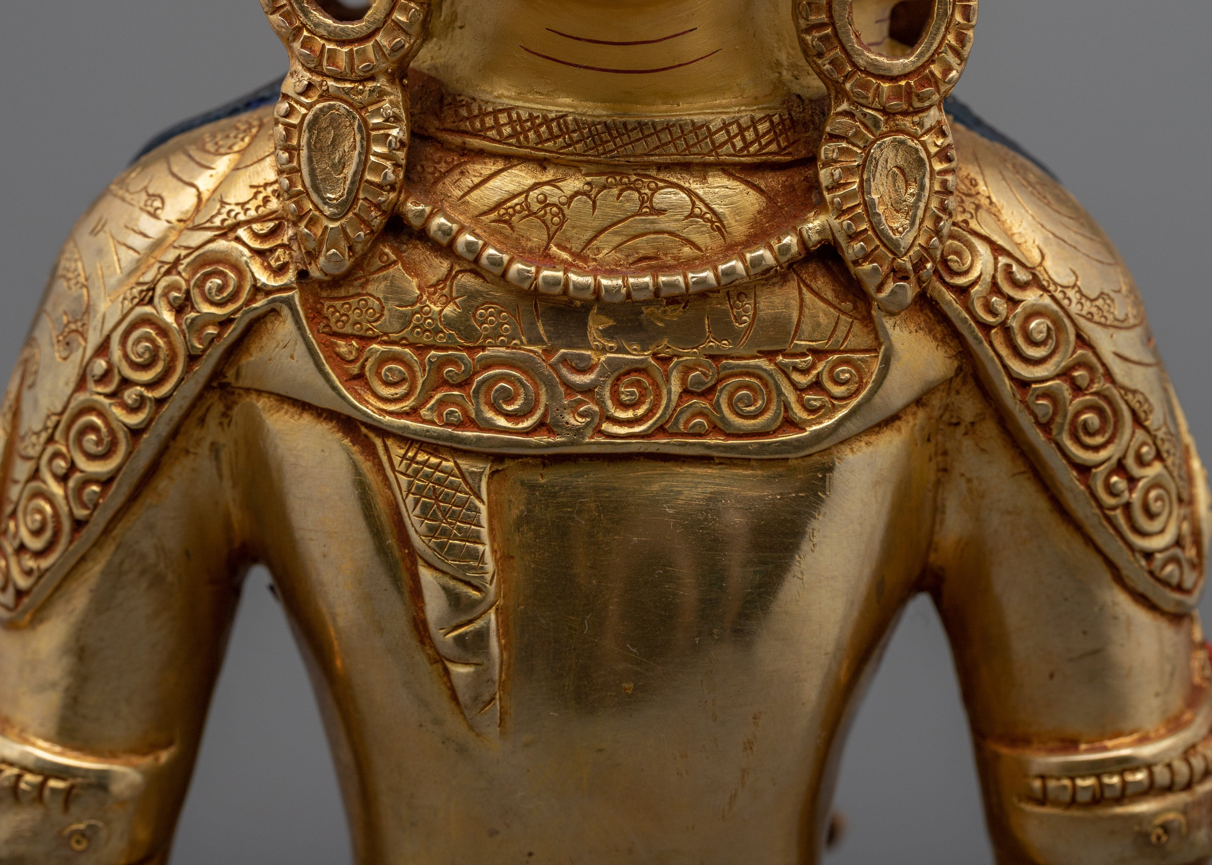 Mantra Vairocana Buddha Statue | A Beacon of Golden Elegance