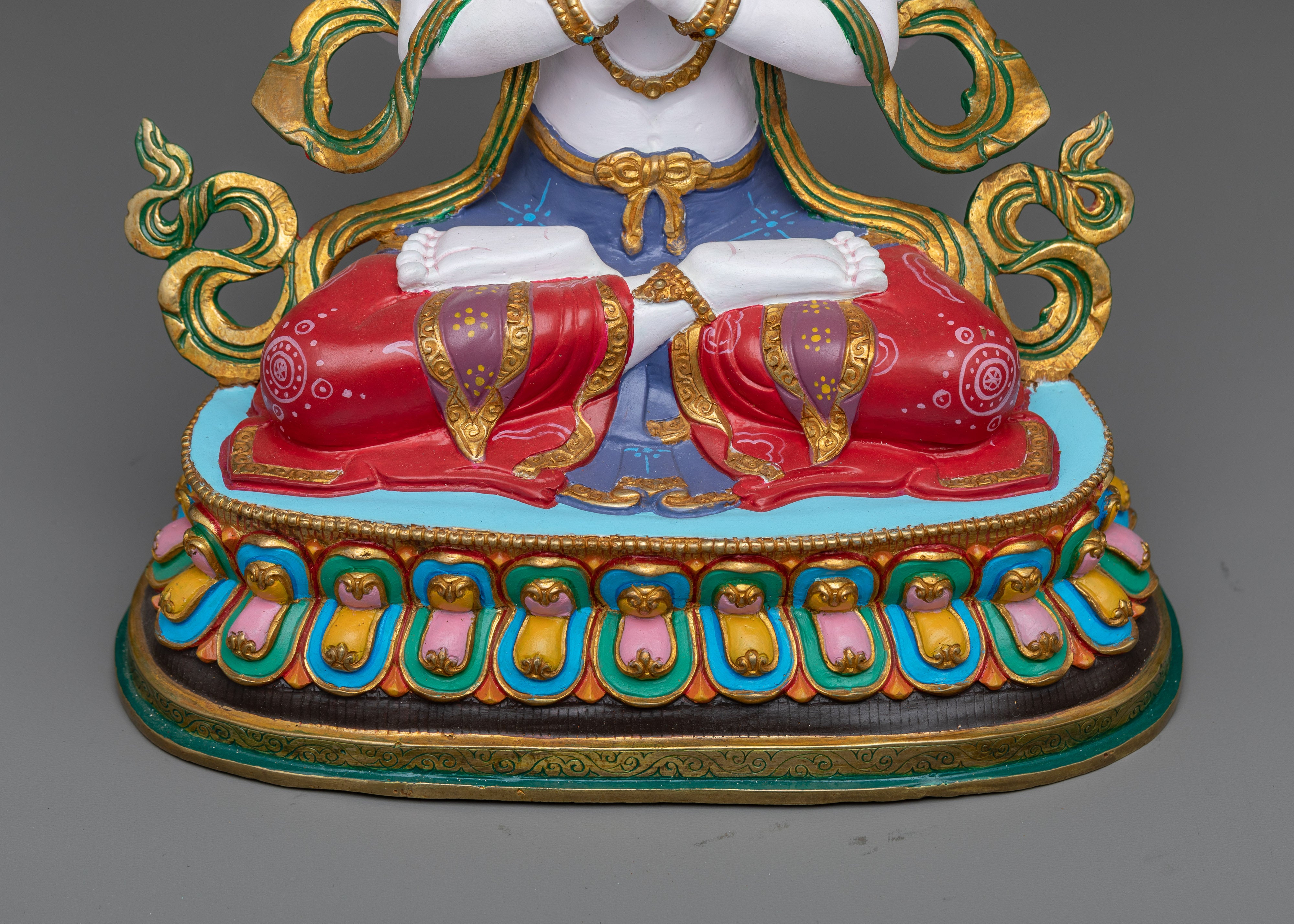 Lokesvara Chenrezig Statue | Compassion's Gentle Embrace