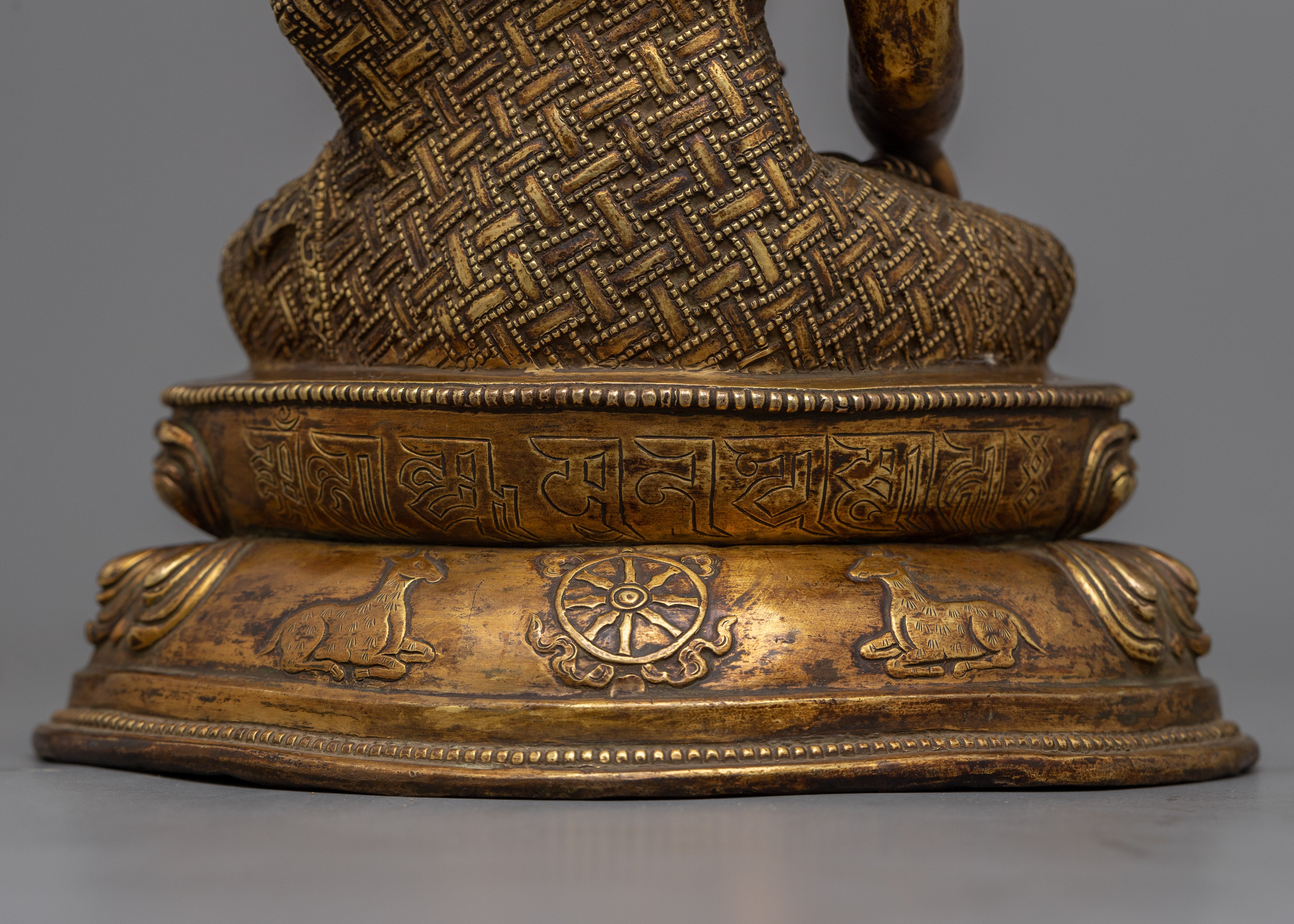 Shakyamuni Buddha Antique Artwork | Time-Honored Craftsmanship