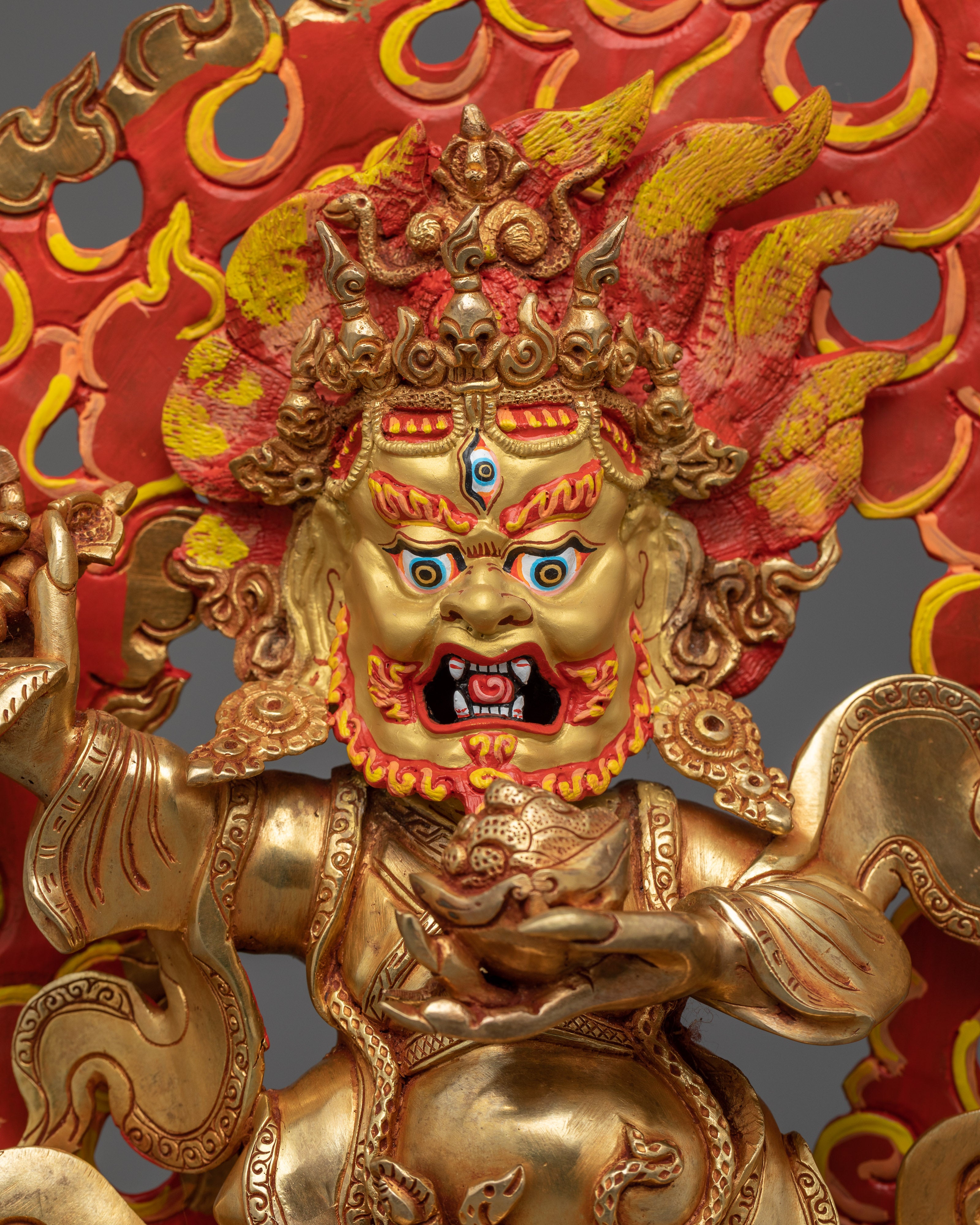 kagyu-mahakala-bernagchen-statue