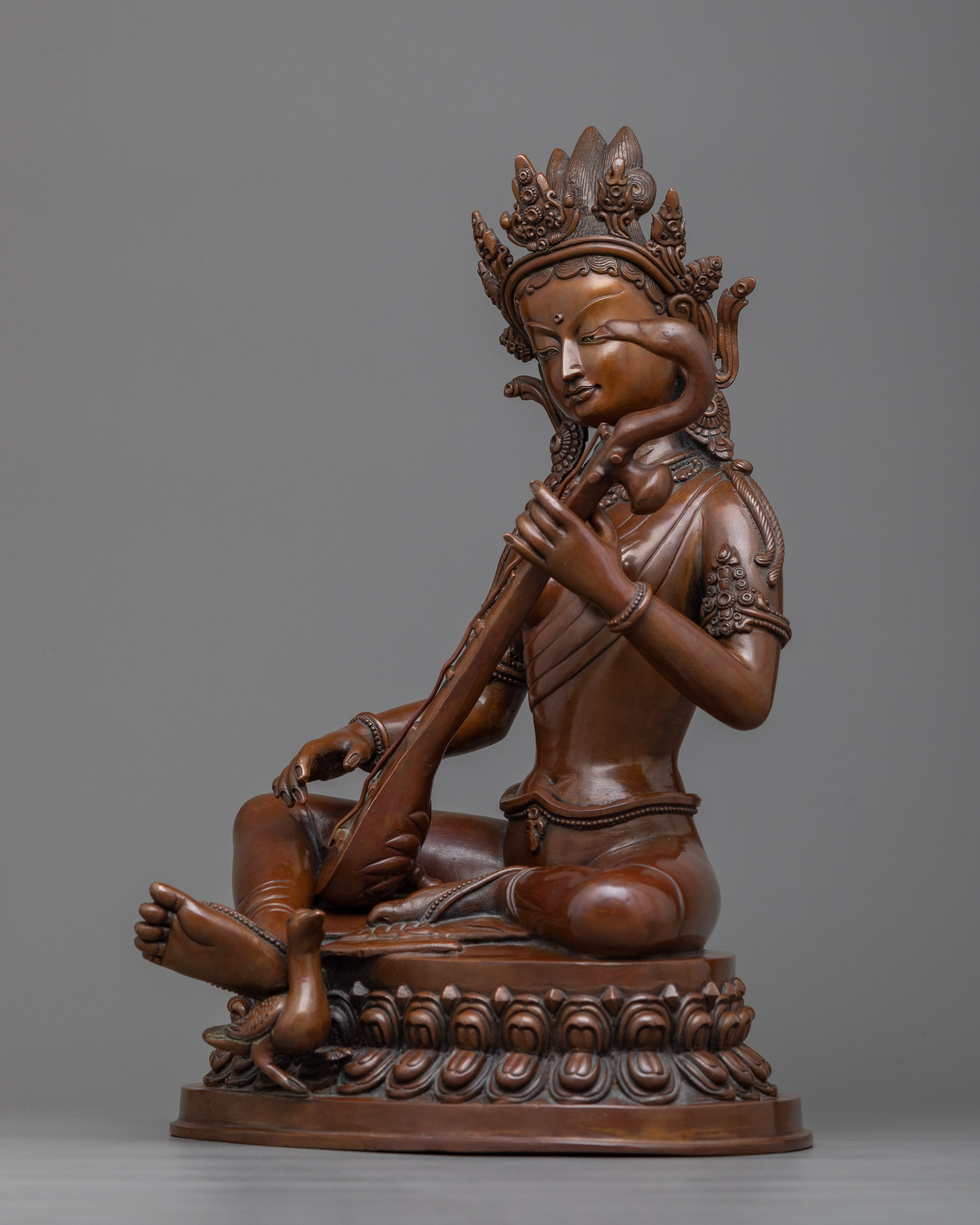 saraswati-goddess-statue