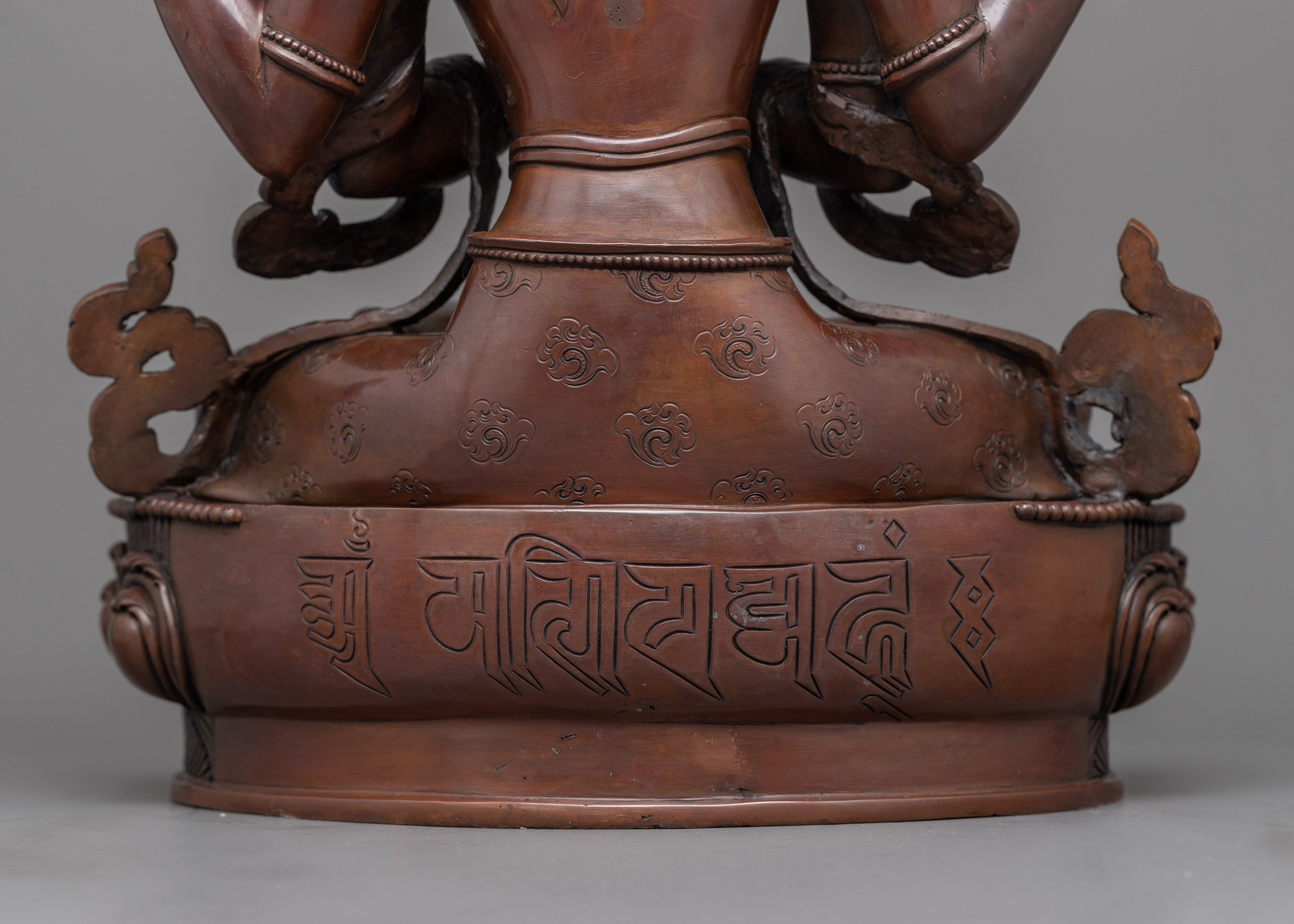 Divine Chenrezig Meditation Statue | A Beacon of Compassion & Harmony