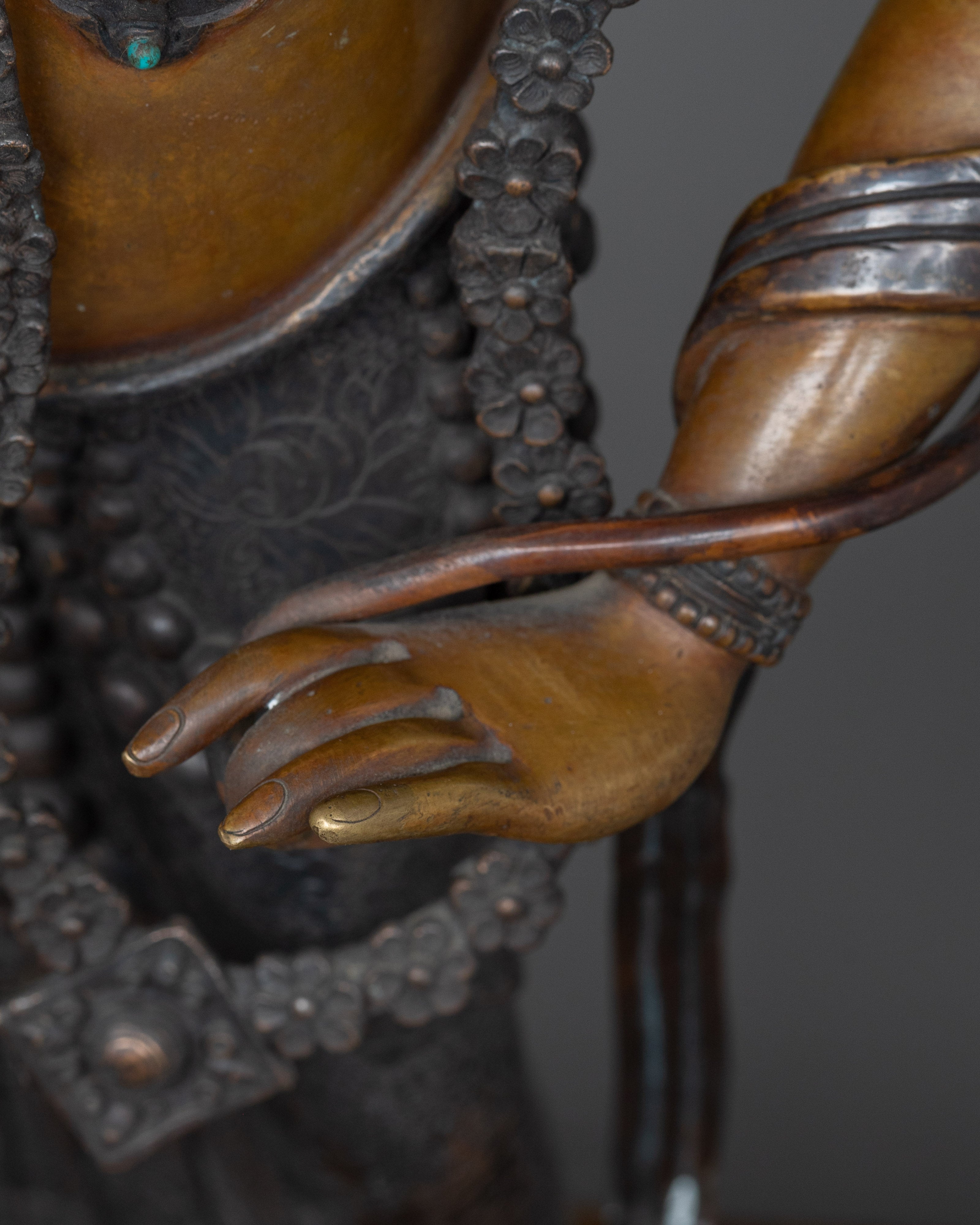Large Standing Chenrezig Statue | Boddhisattva of Compassion