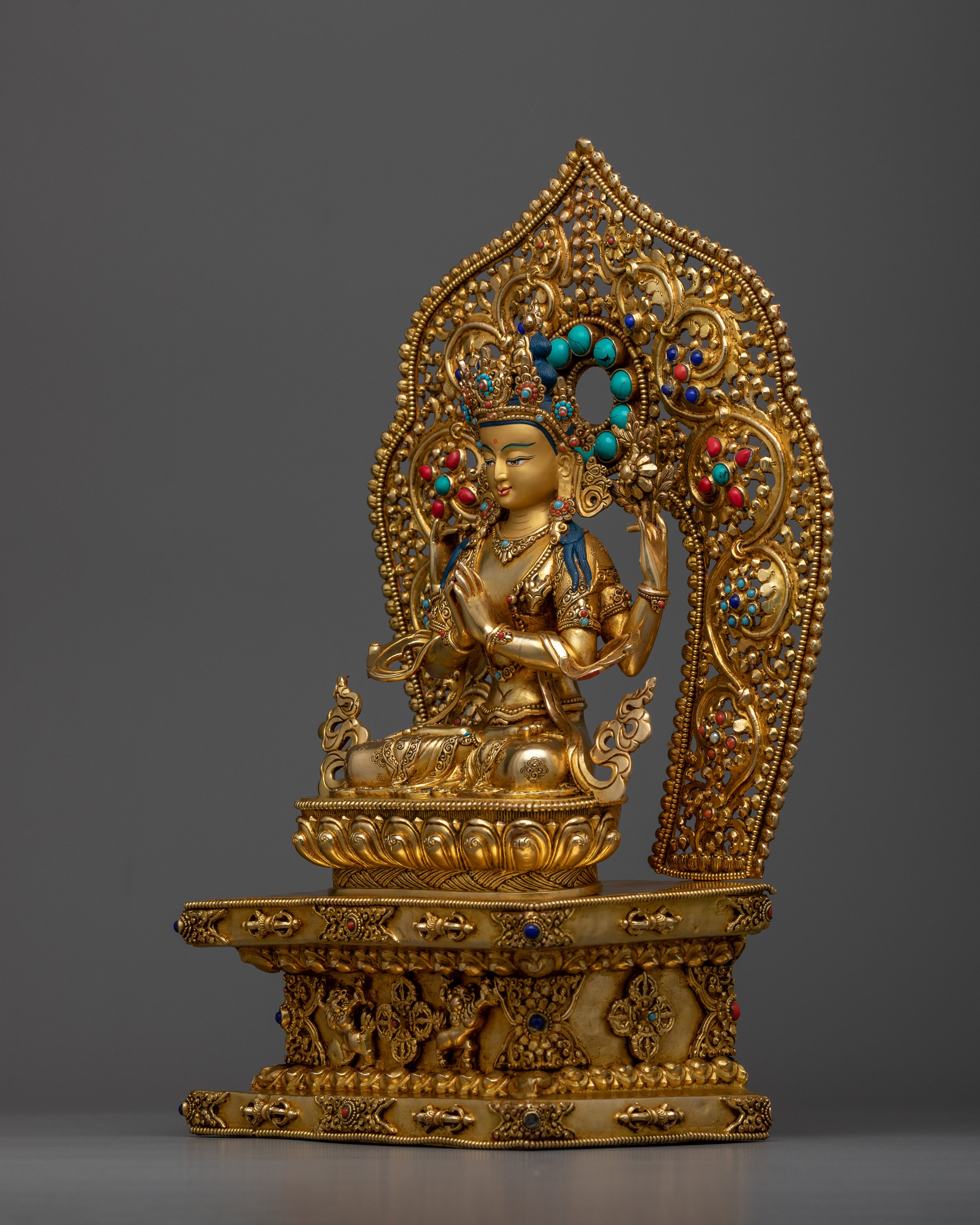 chenrezig-on-throne