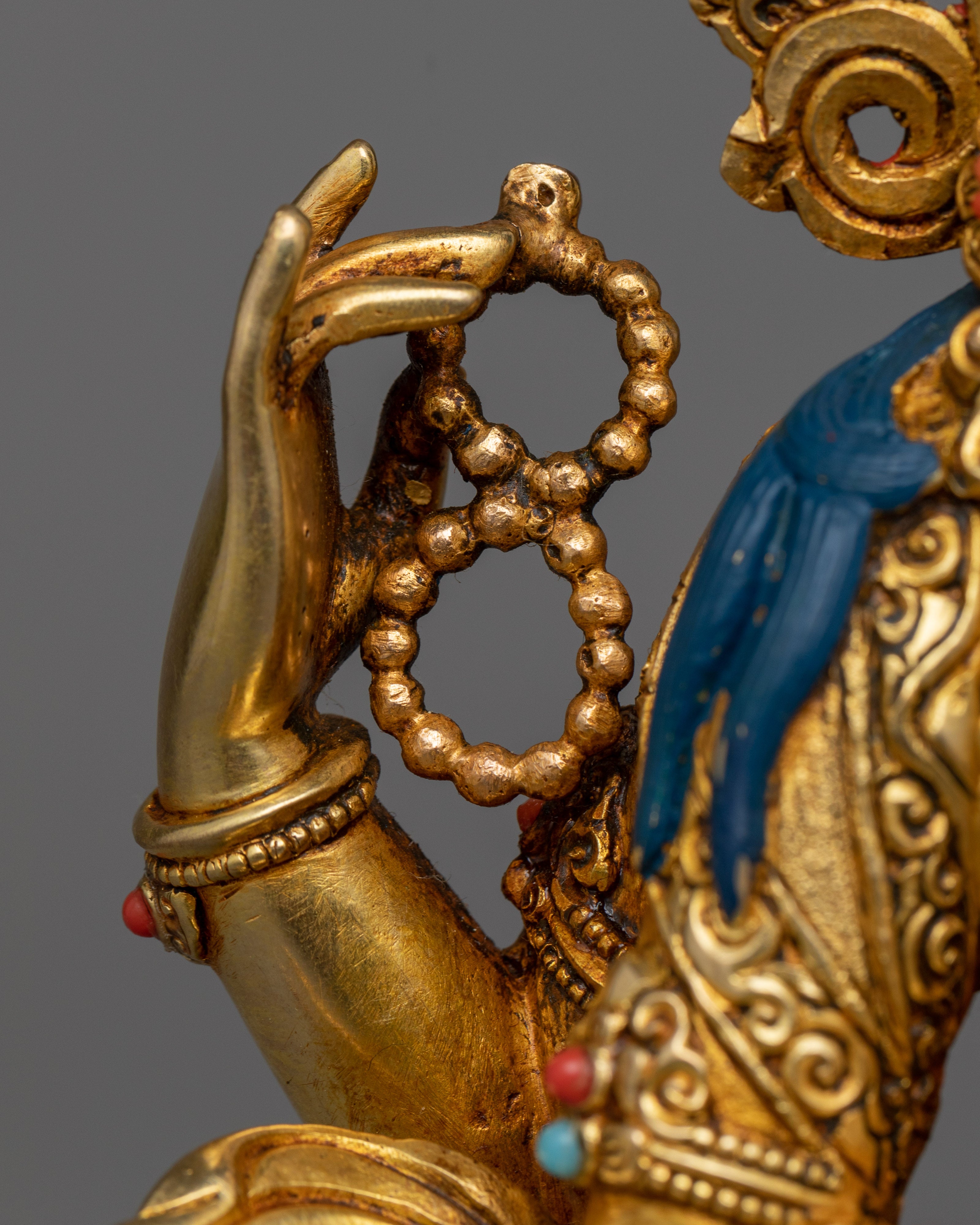 Radiant Chengresi Sculpture | A Premium Beacon of Compassion