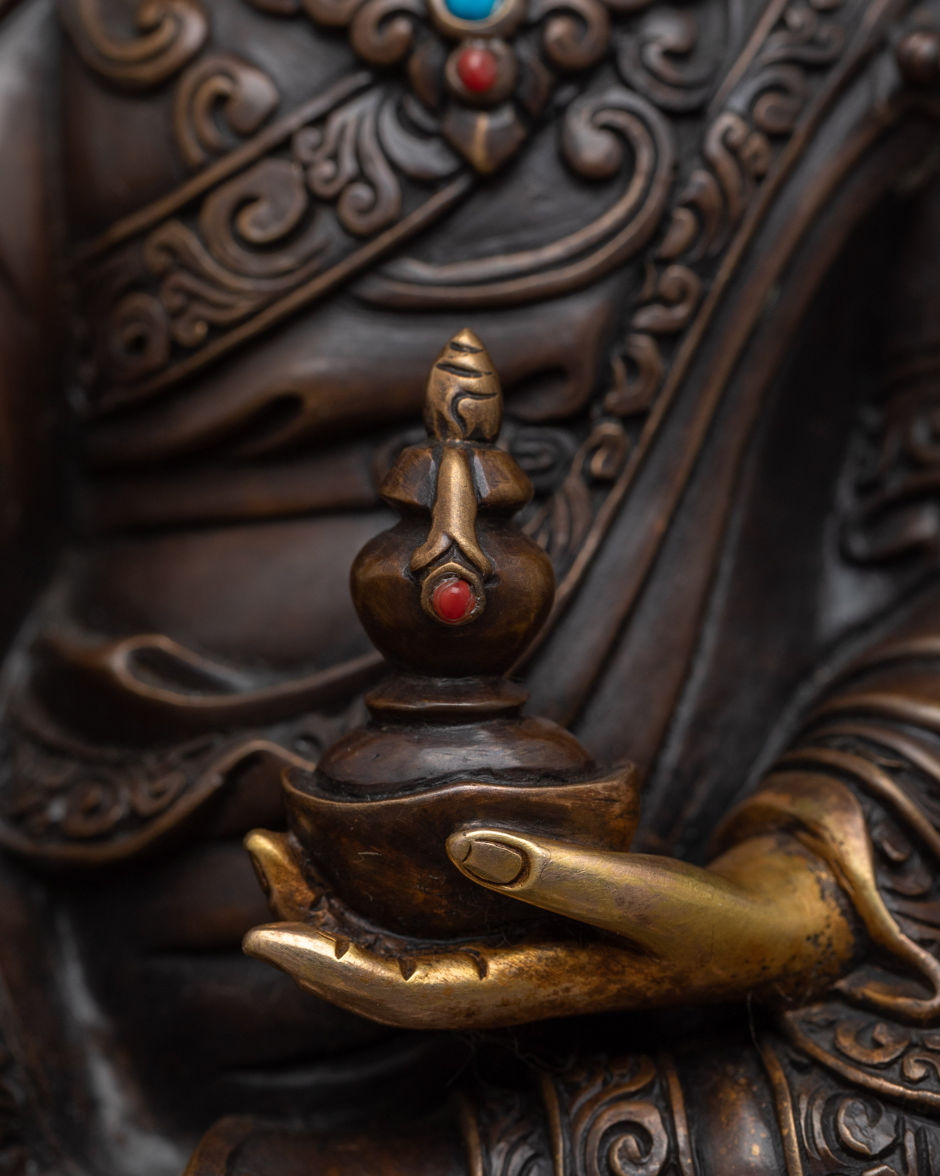 Lotus Born Guru Rinpoche | The Golden Essence of Tantric Mastery
