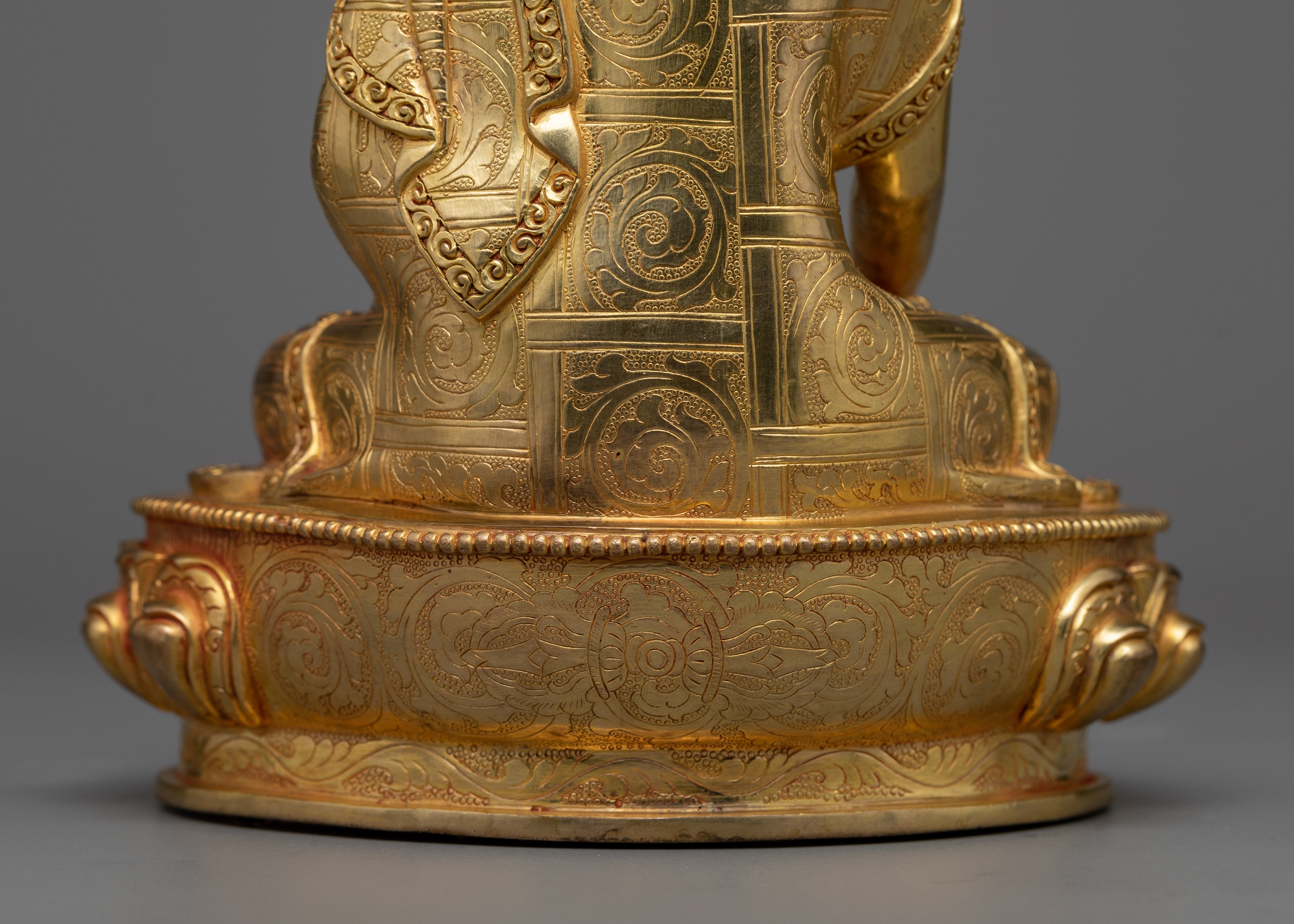 Shakyamuni Buddha Golden Statue | The Beacon of Enlightenment