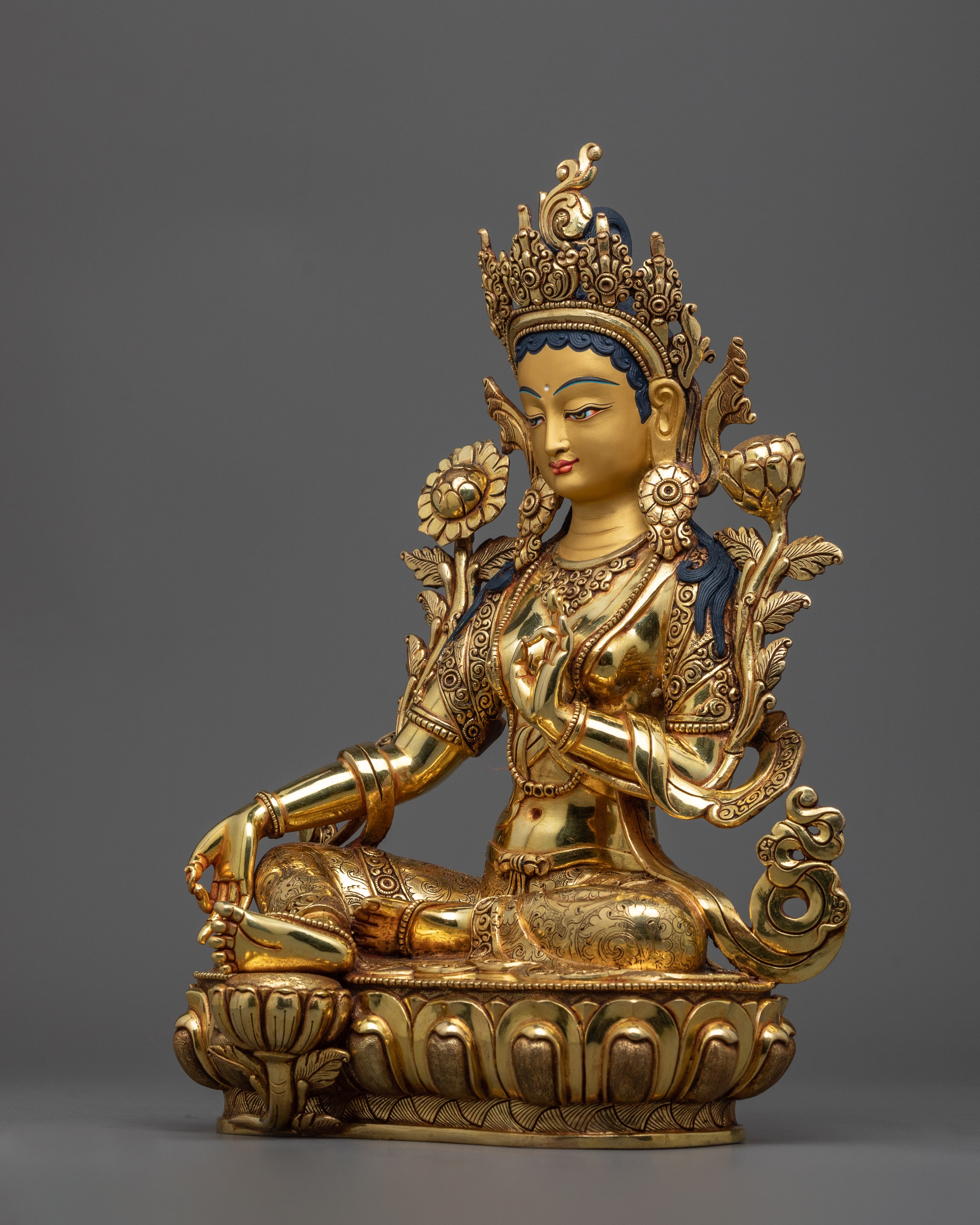 female-buddha-goddess-statue