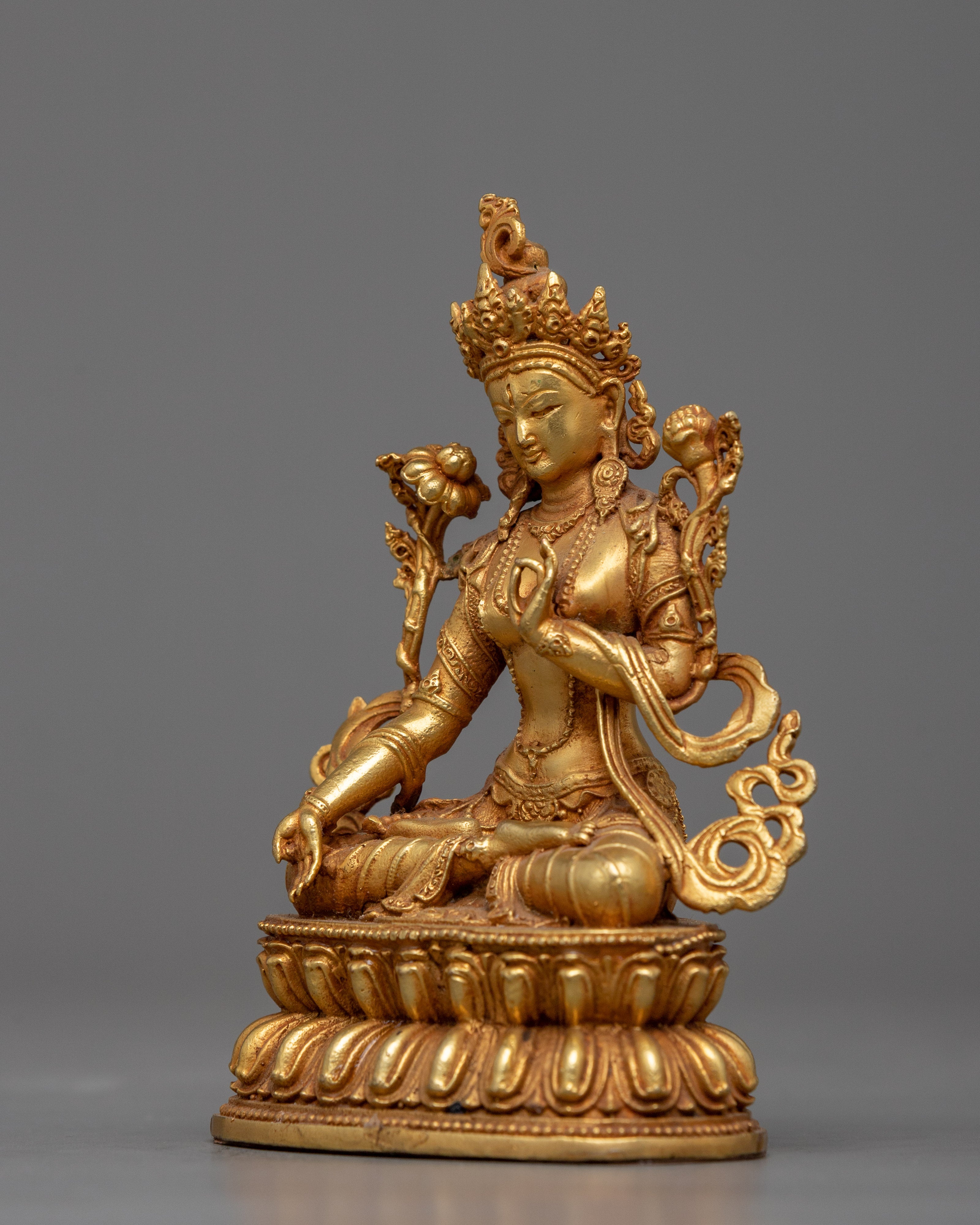 small statue of-white-tara