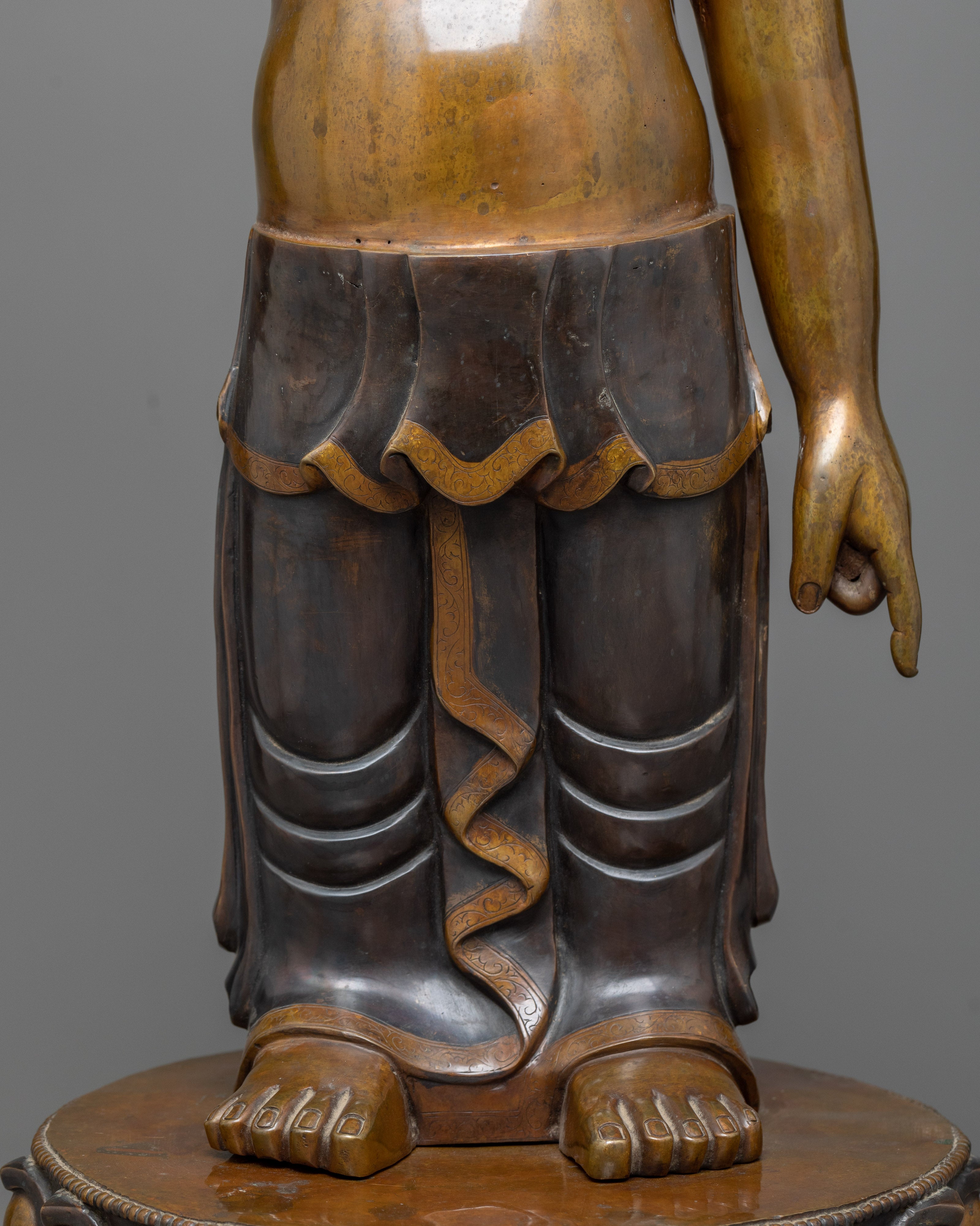 Majestic Little Buddha Statue | A Symbol of Enlightenment's Balance