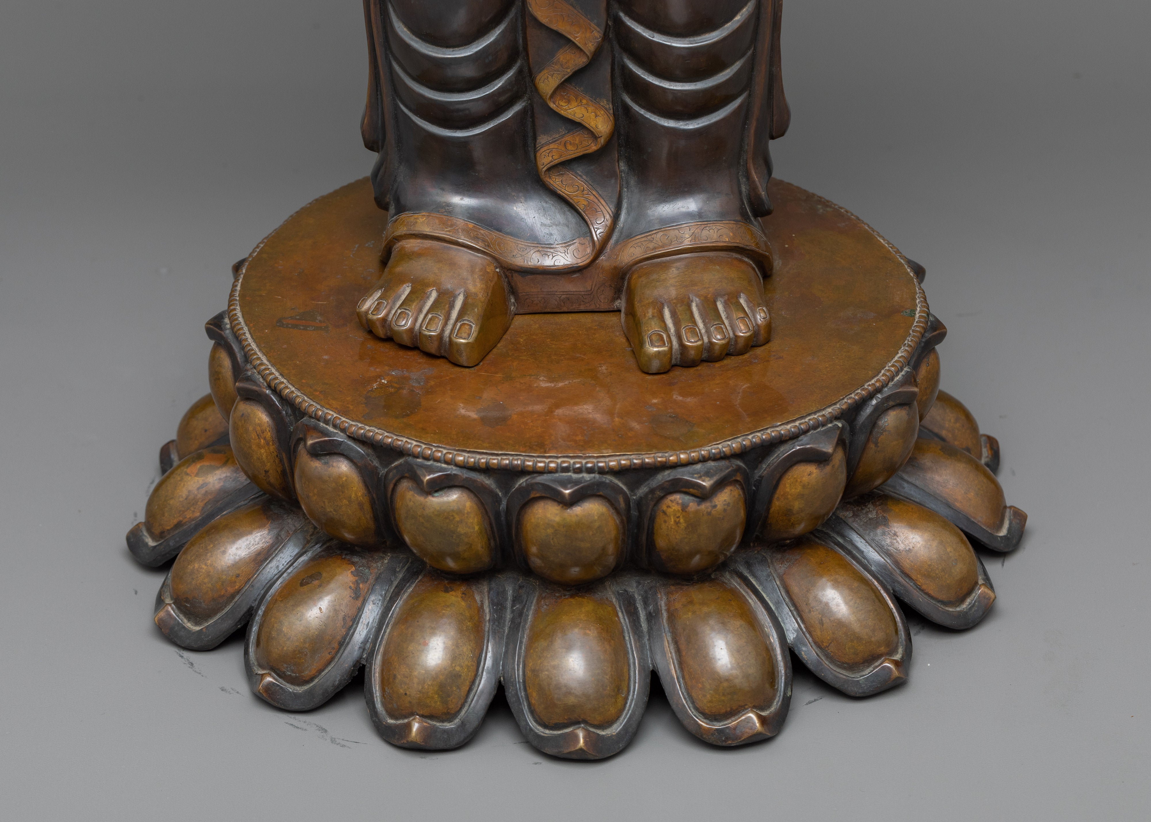 Majestic Little Buddha Statue | A Symbol of Enlightenment's Balance