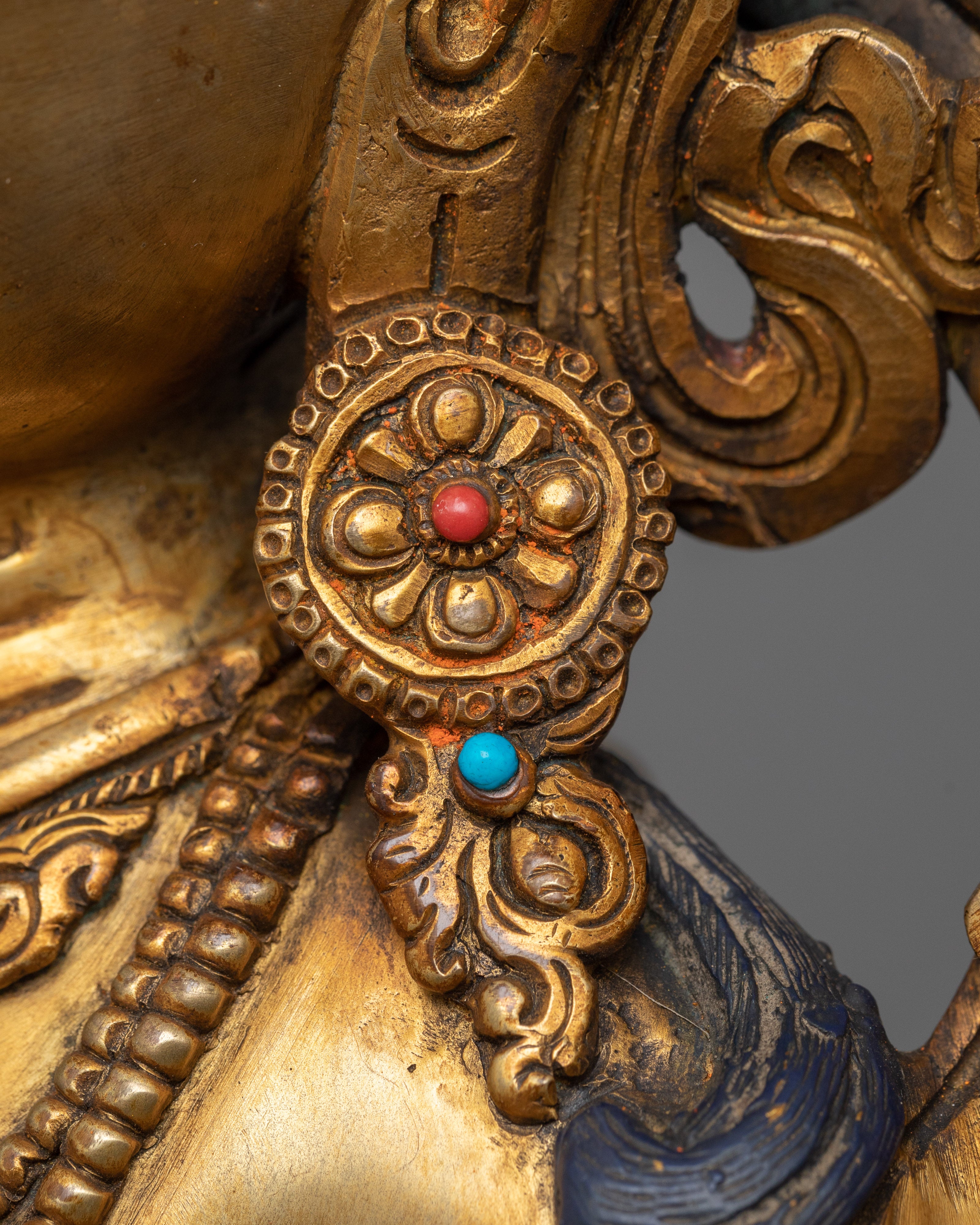 Vadisimha Statue in 24K Gold | A Majestic Icon of Wisdom and Courage