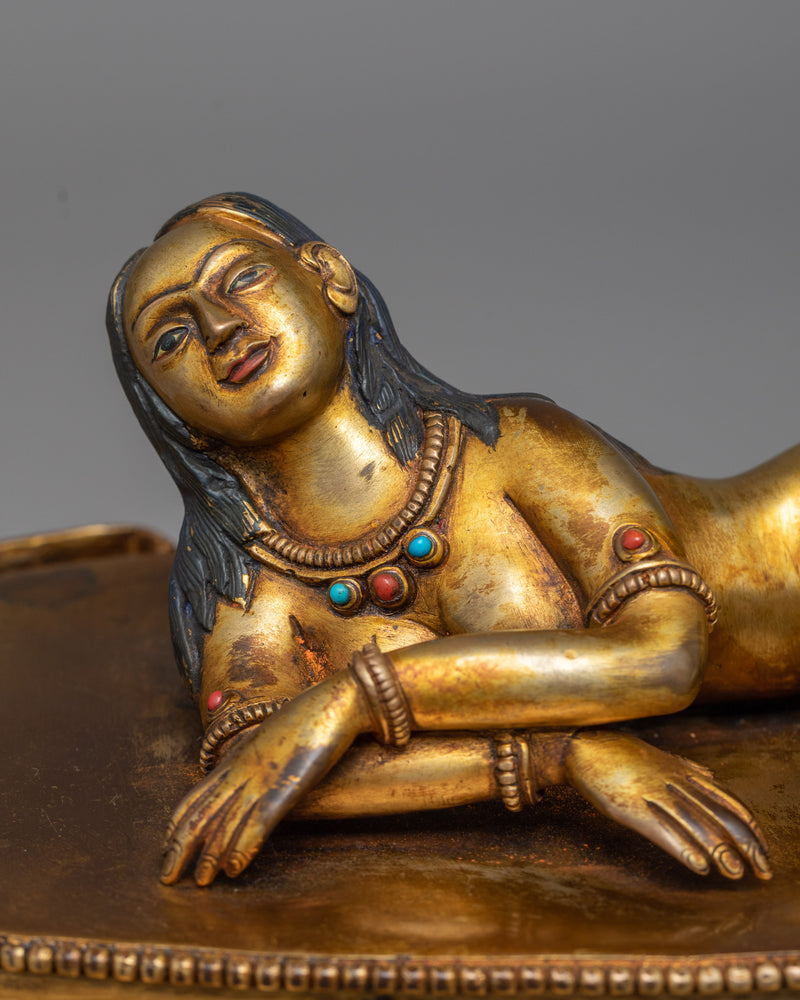 Flying Vidyadhari Vajrayogini Statue in 24K Gold | A Vision of Tantric Mastery