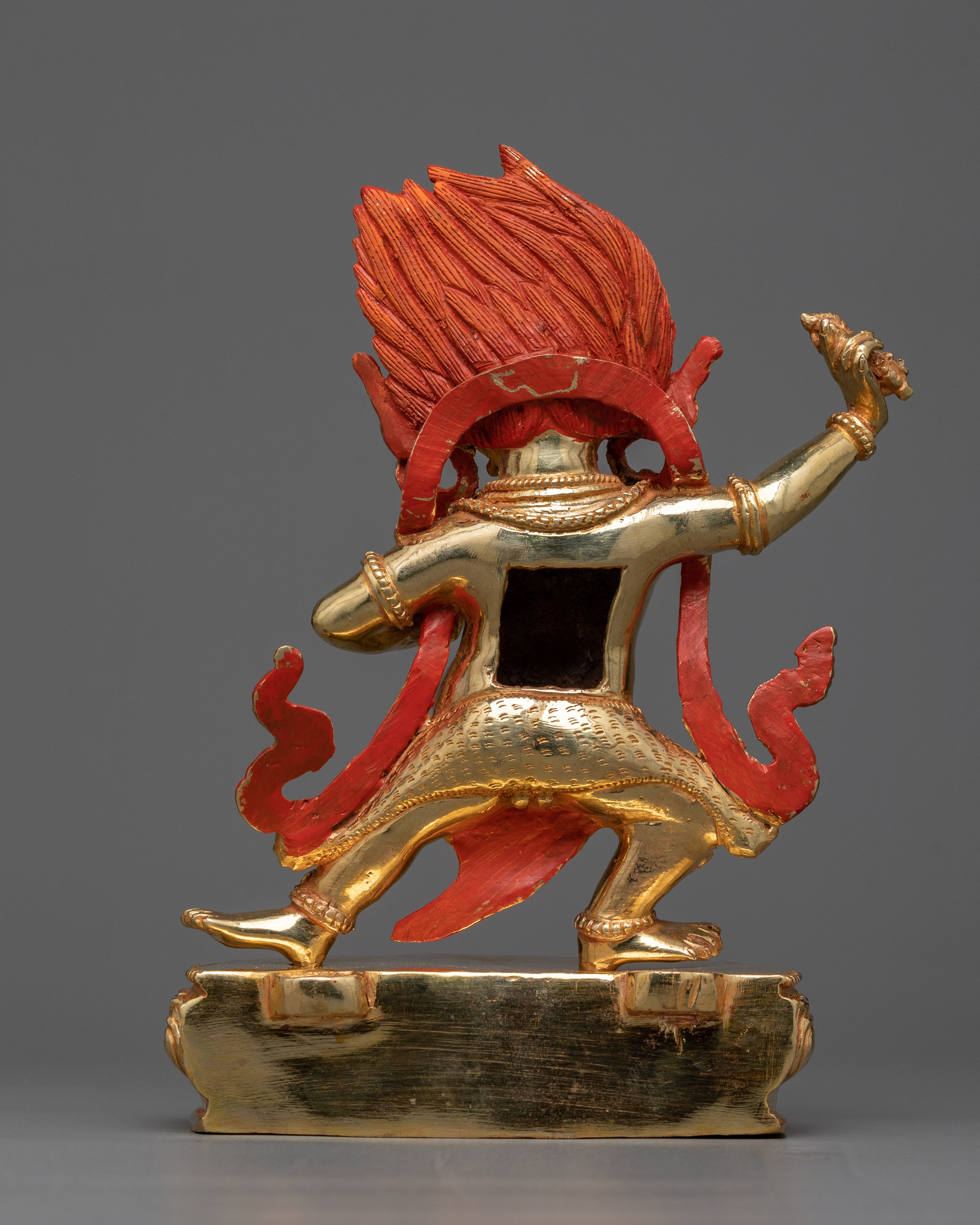 Phật Vajrapani Statue in 24K Gold | A Symbol of Divine Power and Protection