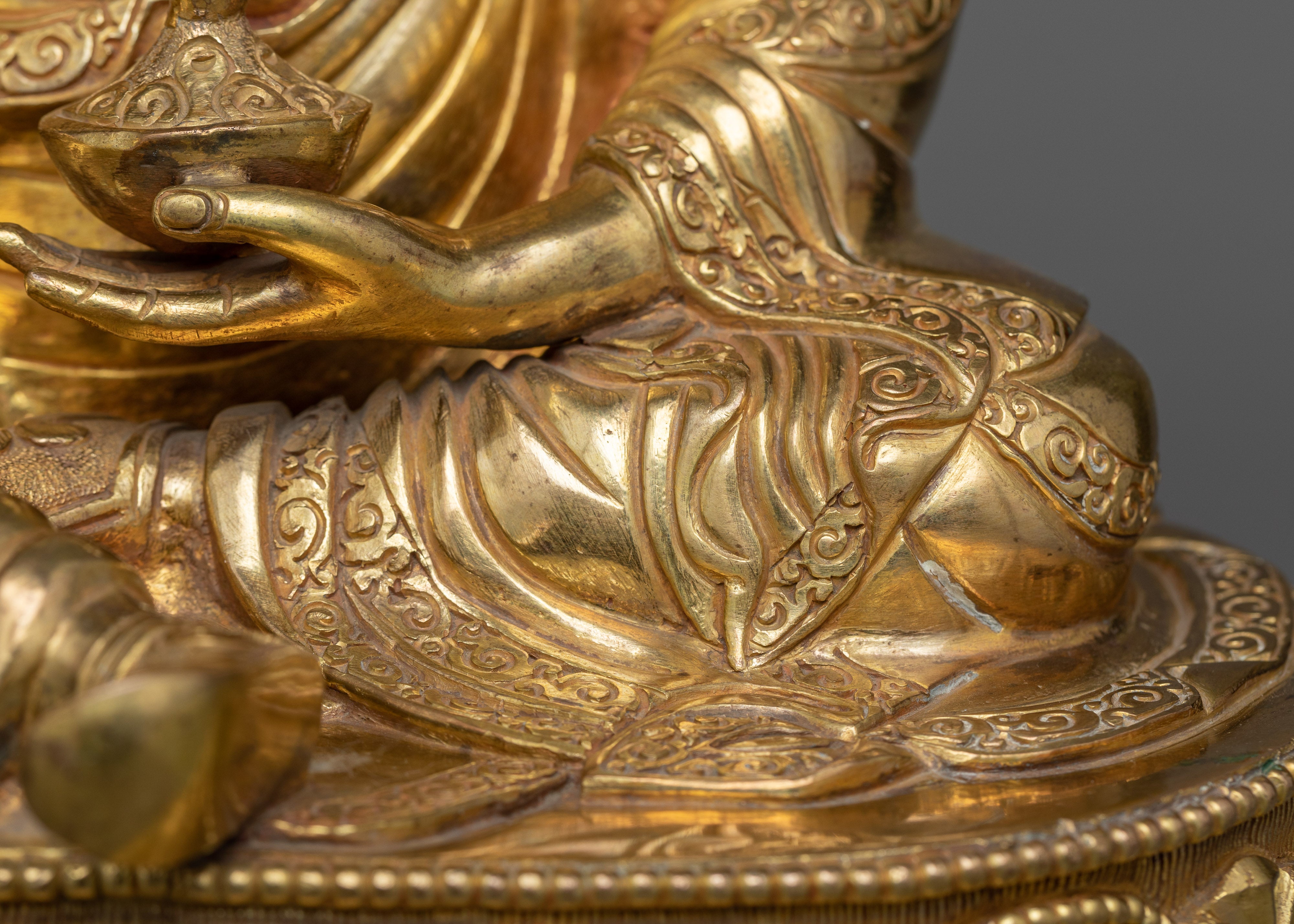 The Rinpoche Guru Padma Statue | A Symbol of Divine Guidance and Tranquility