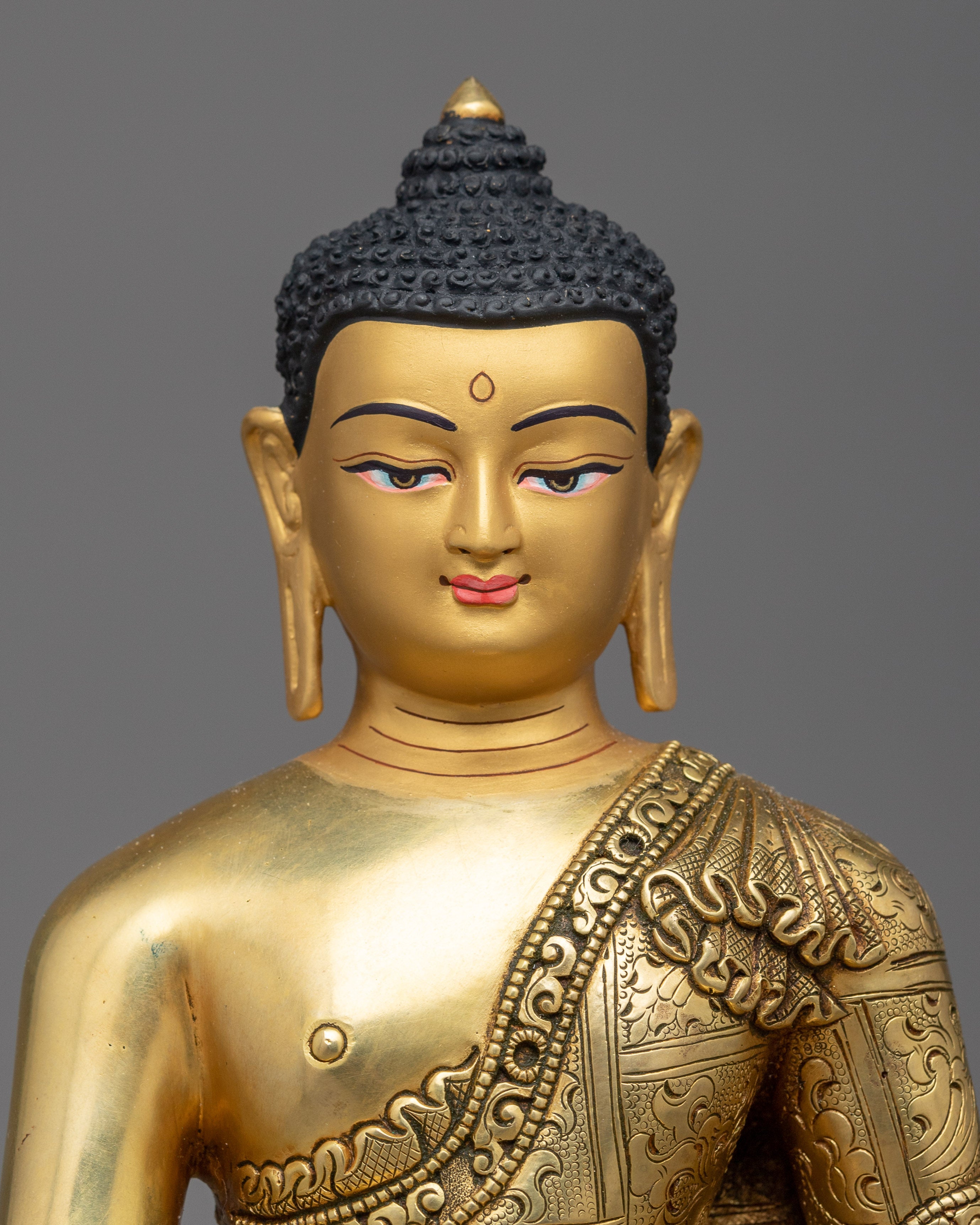 historical-shakyamuni-buddha-sculpture
