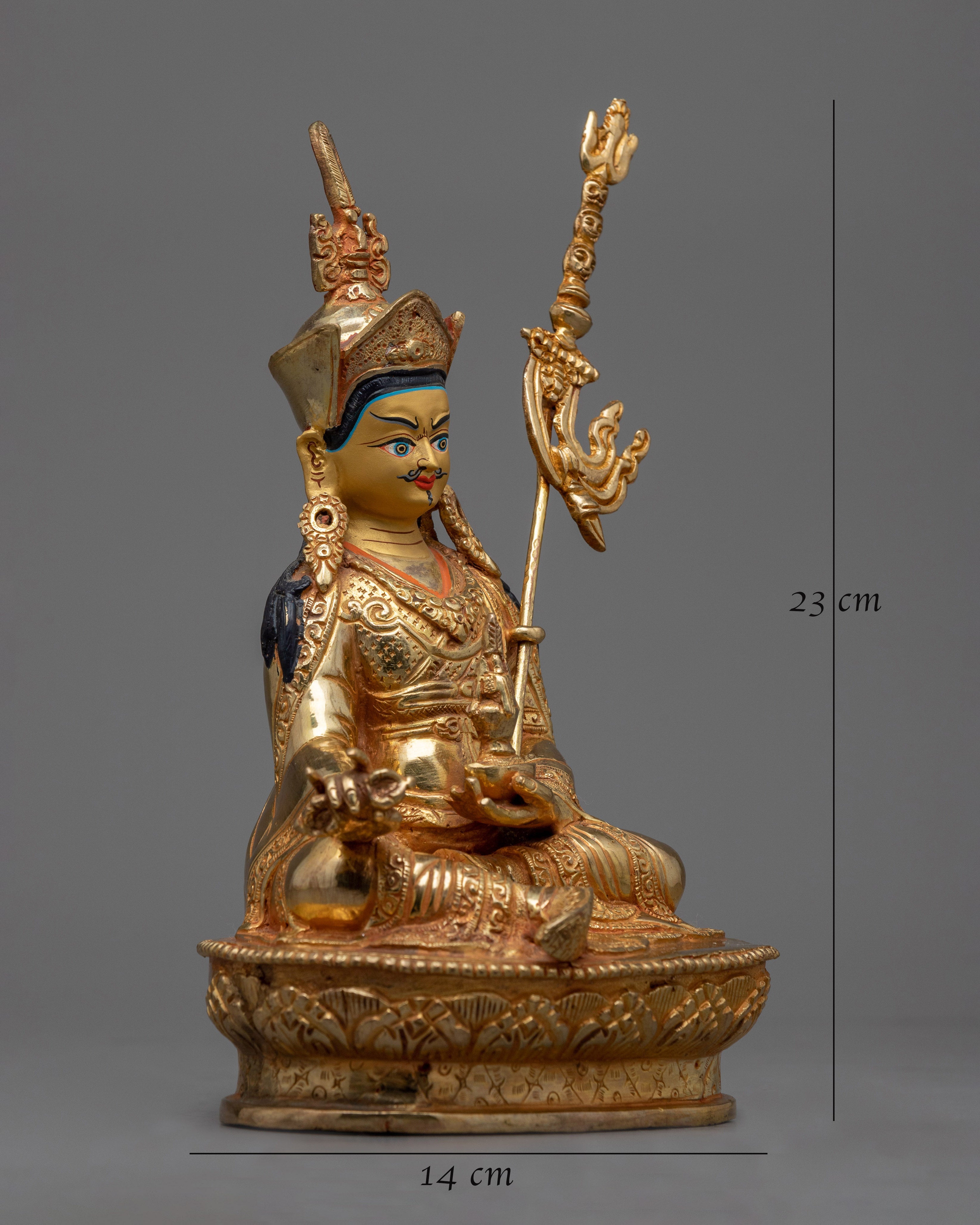 guru-rinpoche-beautiful statue