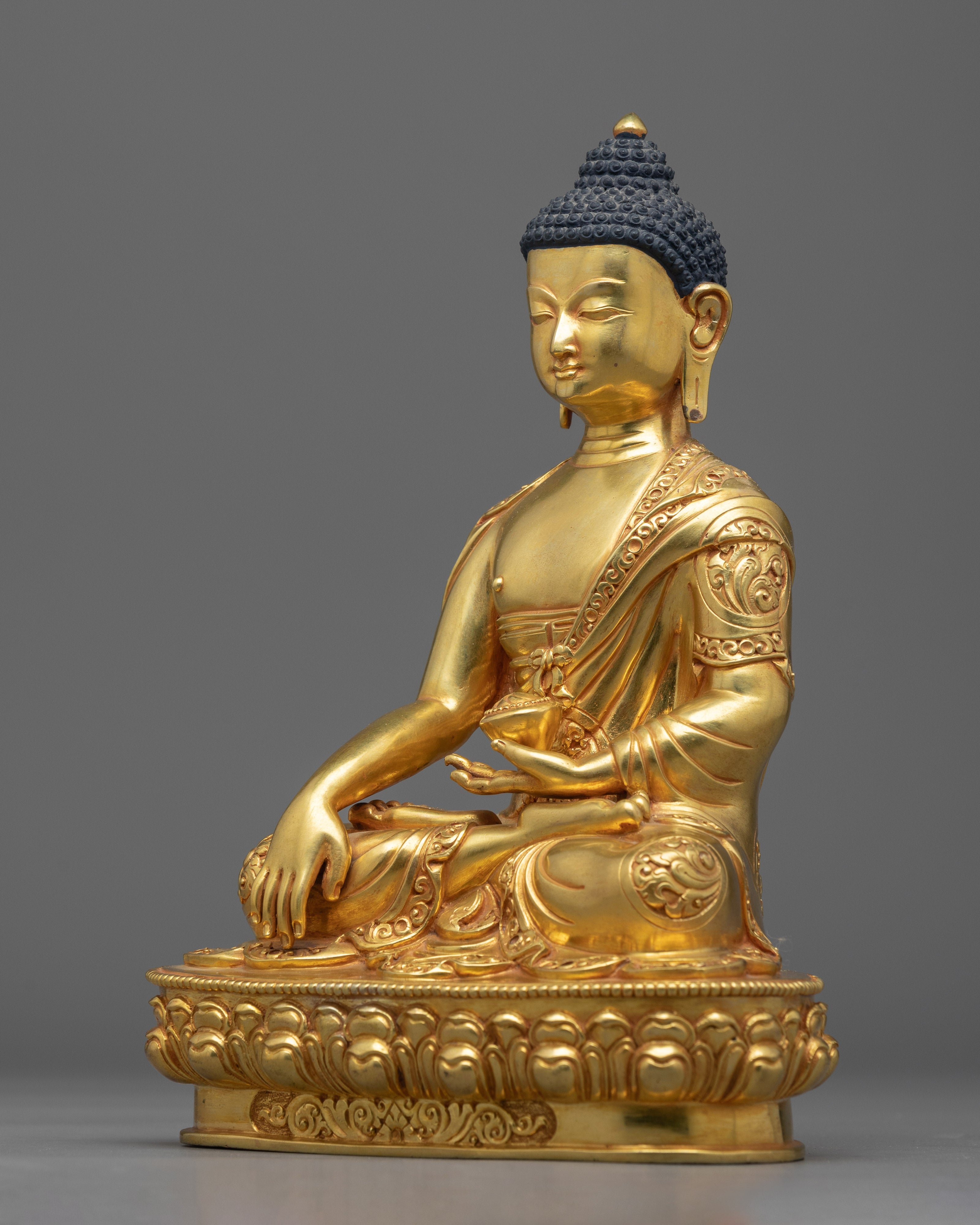 shakyamuni-buddha-sculpture