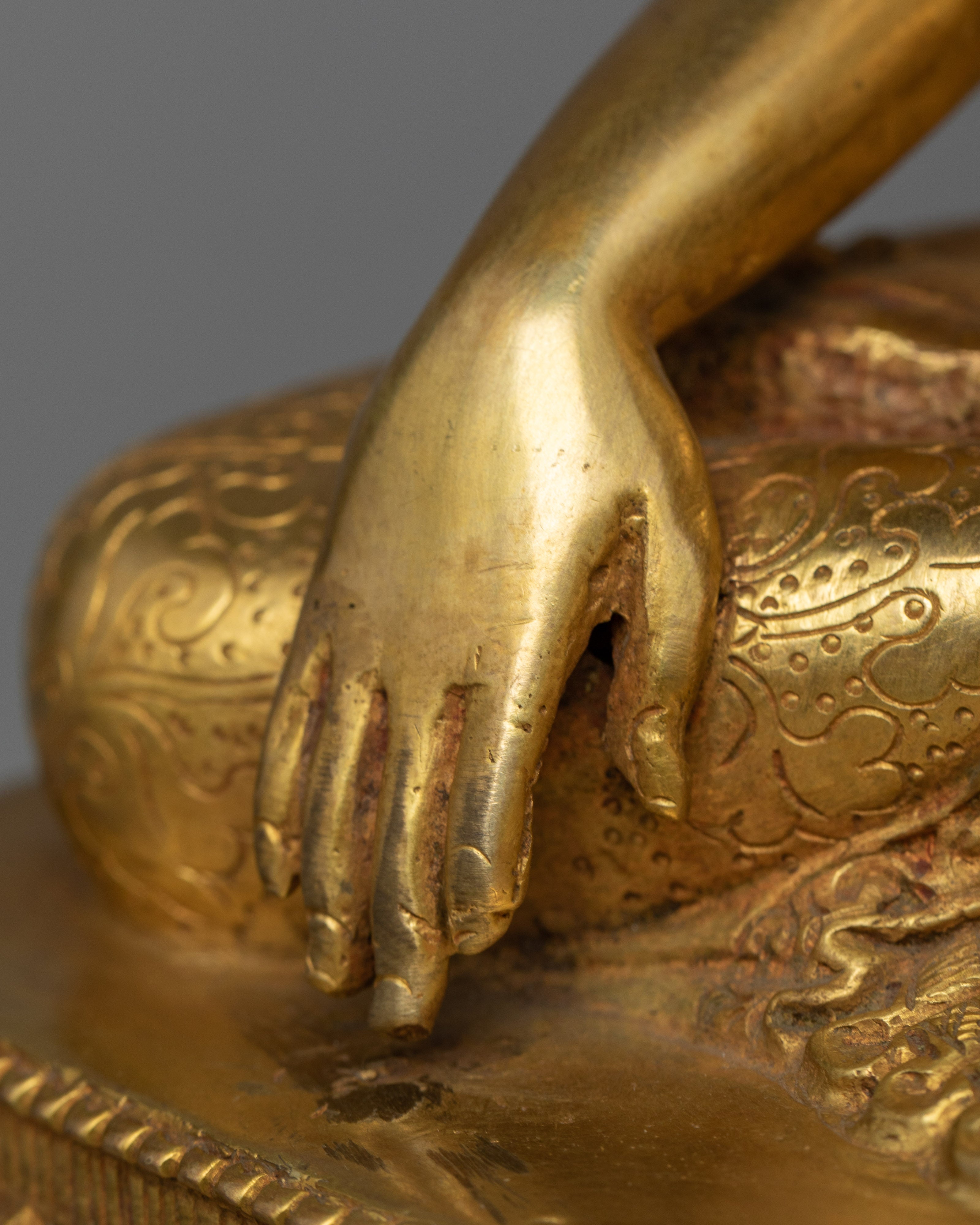 Buddha Shakyamuni Statue | Embodying Spiritual Grace
