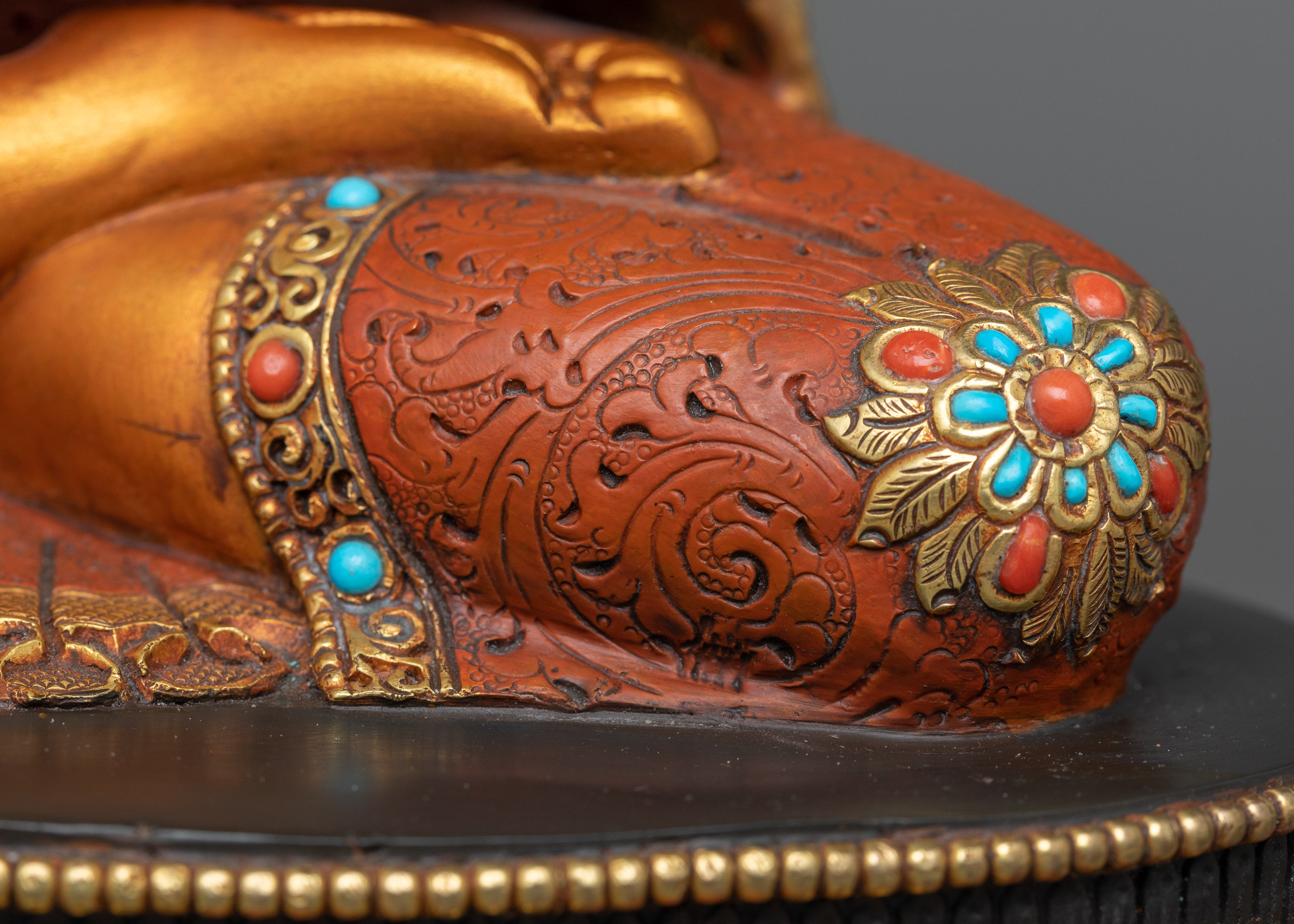 Crown Buddha Shakyamuni Seated in Meditation Statue | Embrace Tranquility and Enlightenment