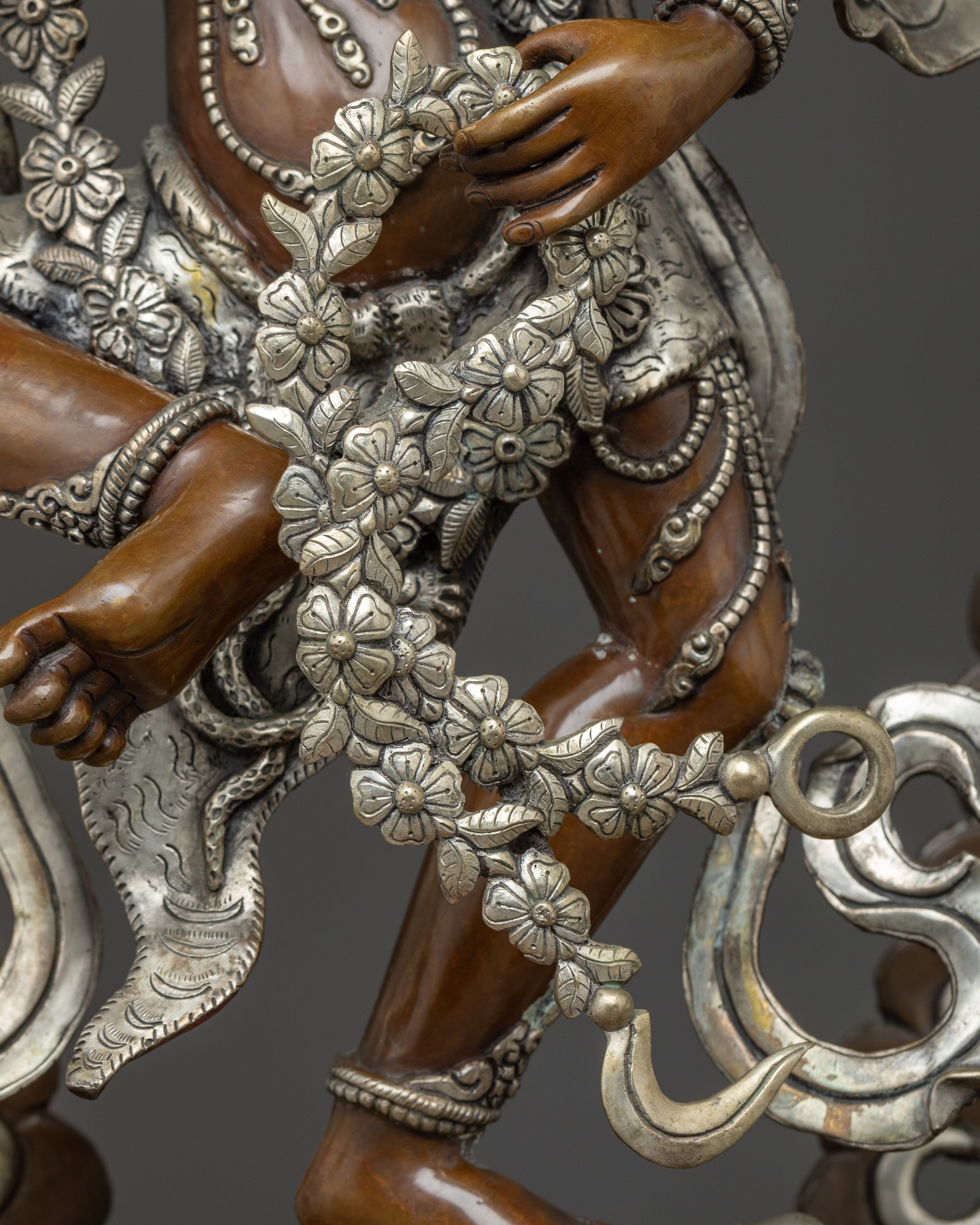 Kurukulla Devi Statue | Transcendent Beauty Revealed