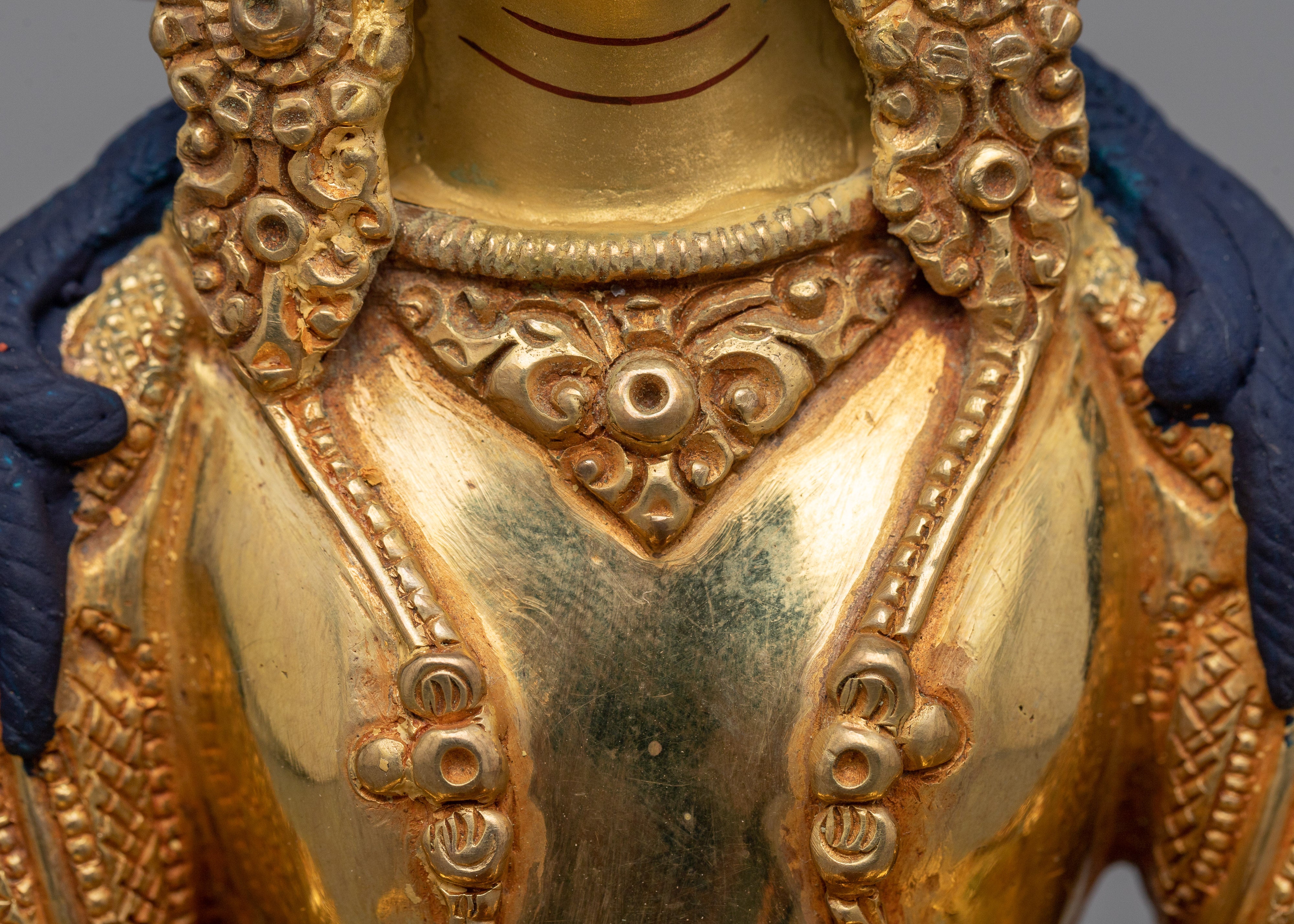 Illuminating Vairocana Kunrig Statue | Cosmic Radiance in Gold