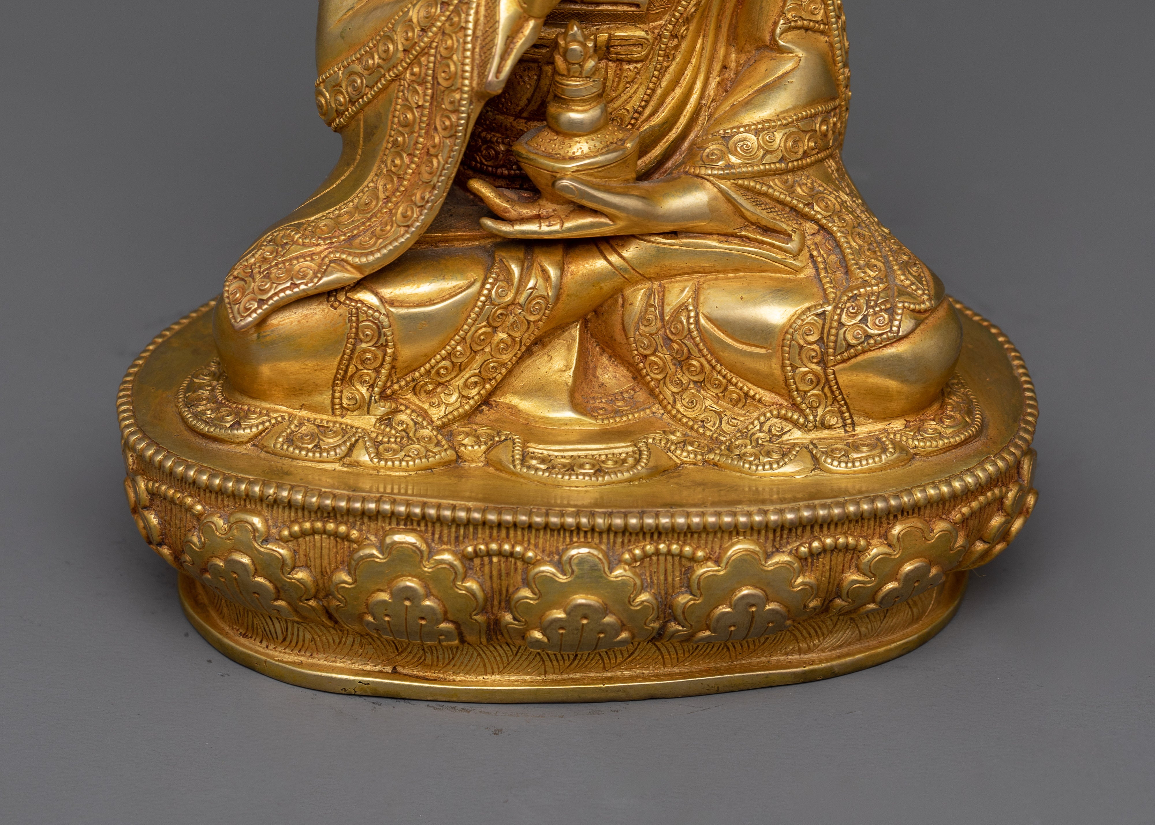 Padma Rinpoche Statue | Embodiment of Wisdom and Compassion