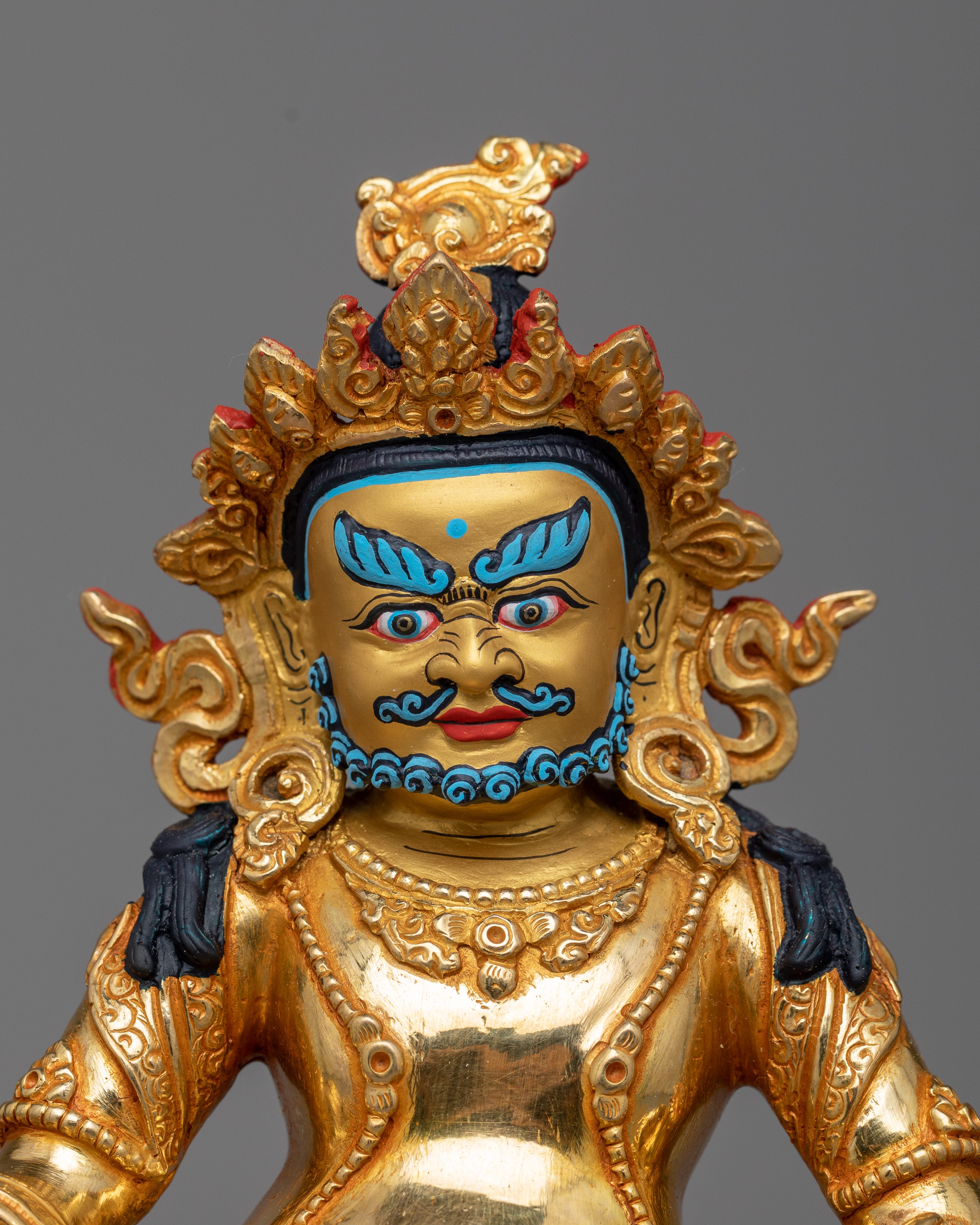deity-of-wealth-dzambhala-sculpture