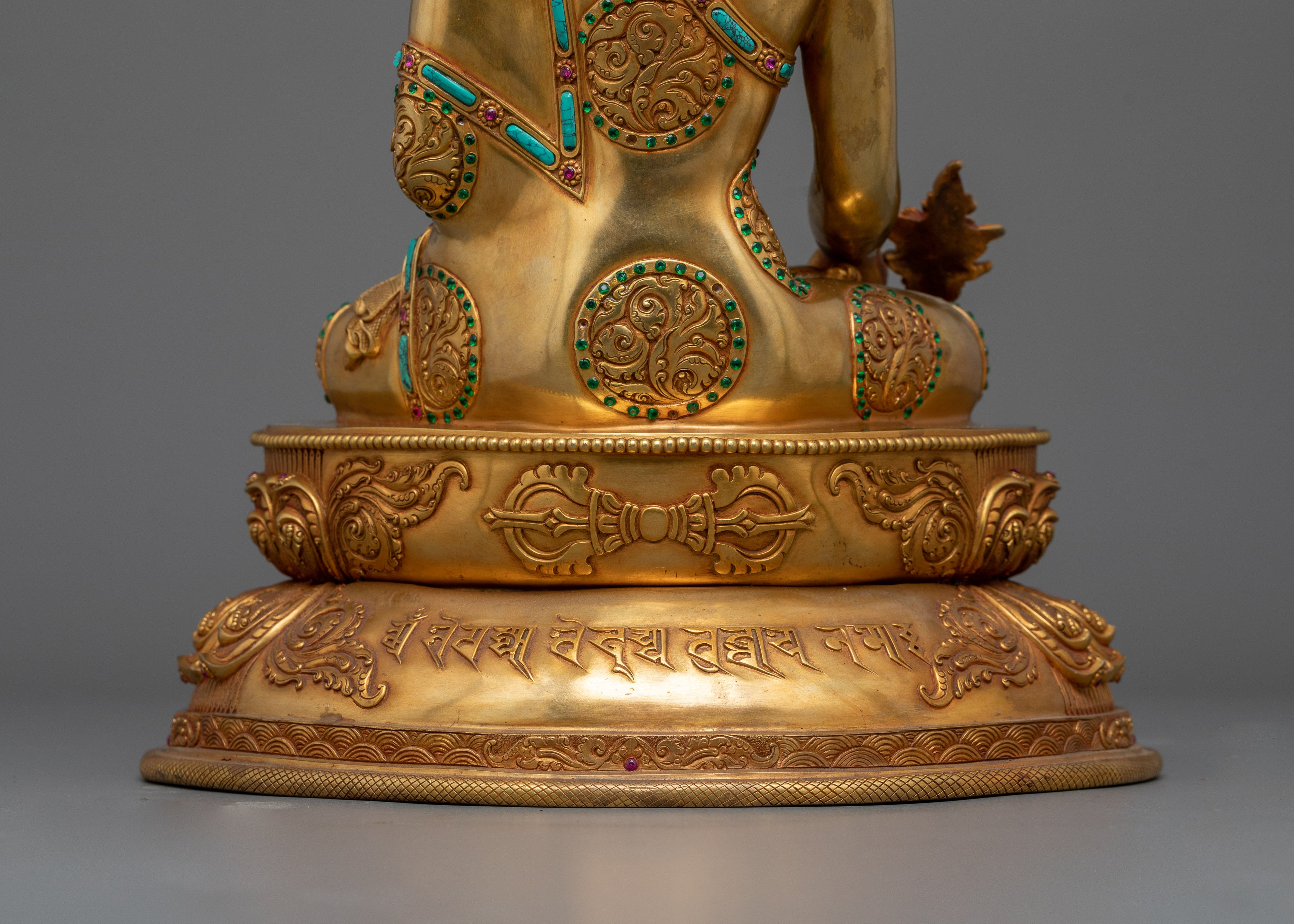 Bhaiṣajyaguru Statue | Medicine Buddha Healing Radiance and Divine Grace