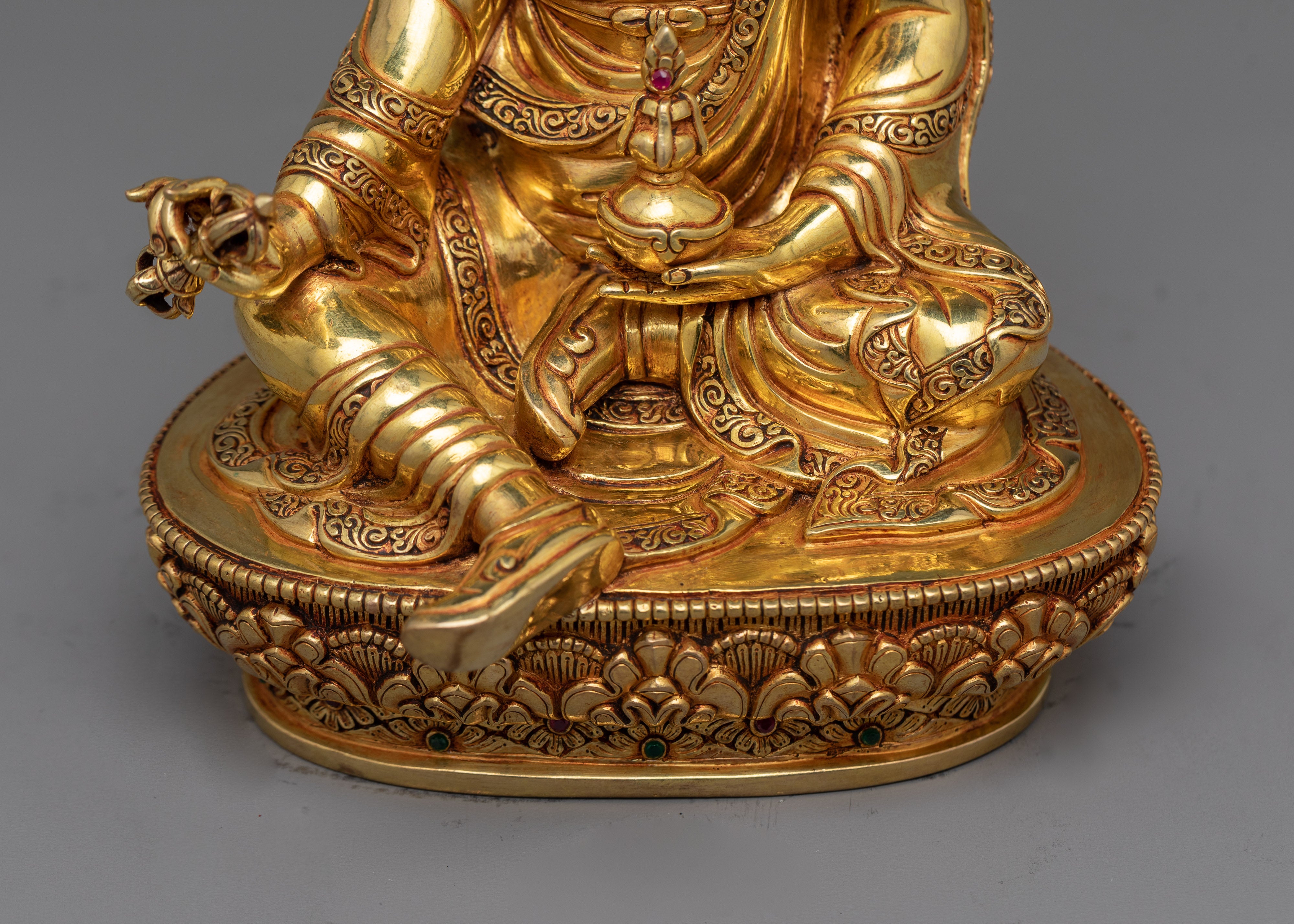 Guru Pema Rinpoche Statue | Symbol of Enlightened Guidance