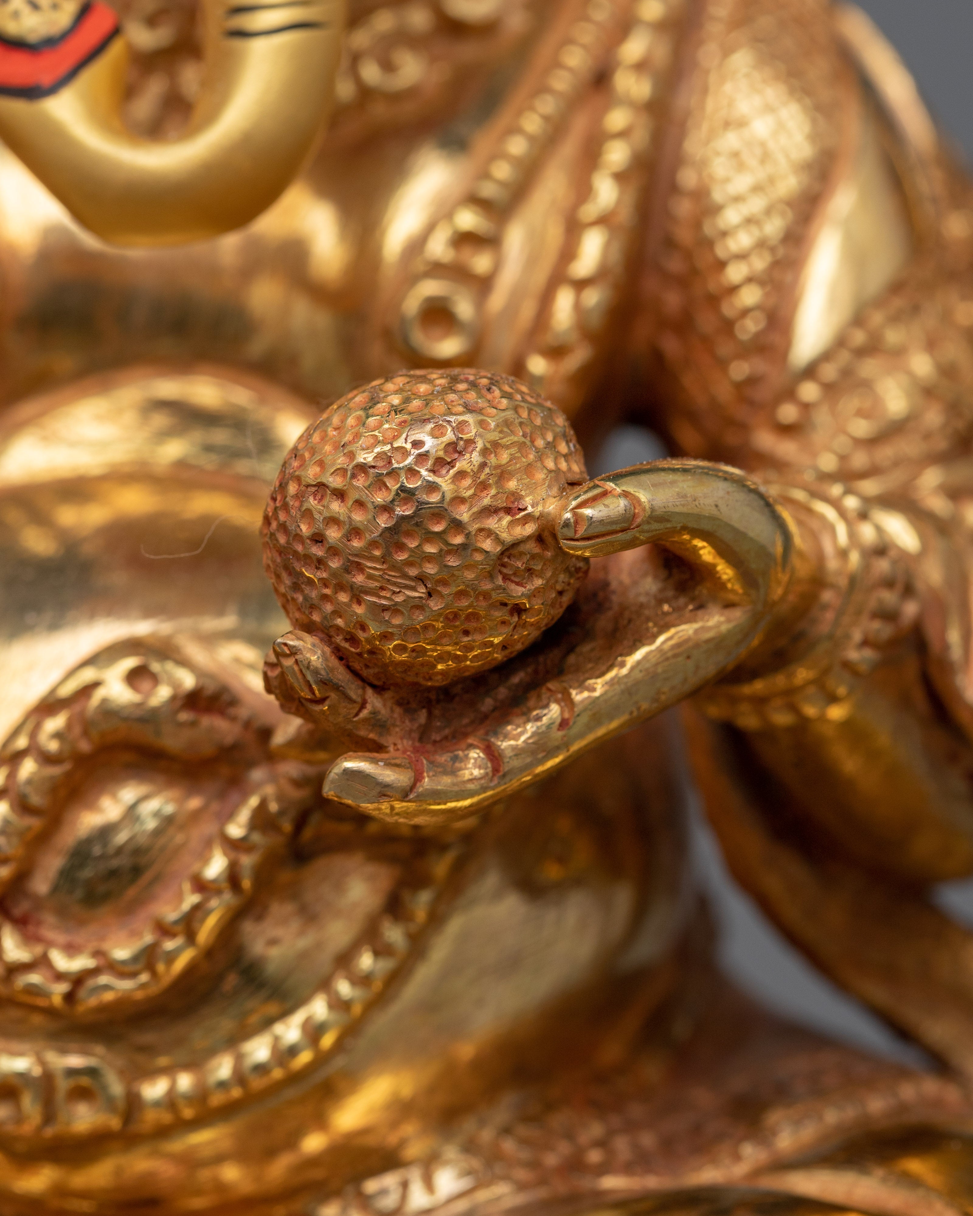 Shree Ganesha Statue | Embodying Divine Blessings and Prosperity