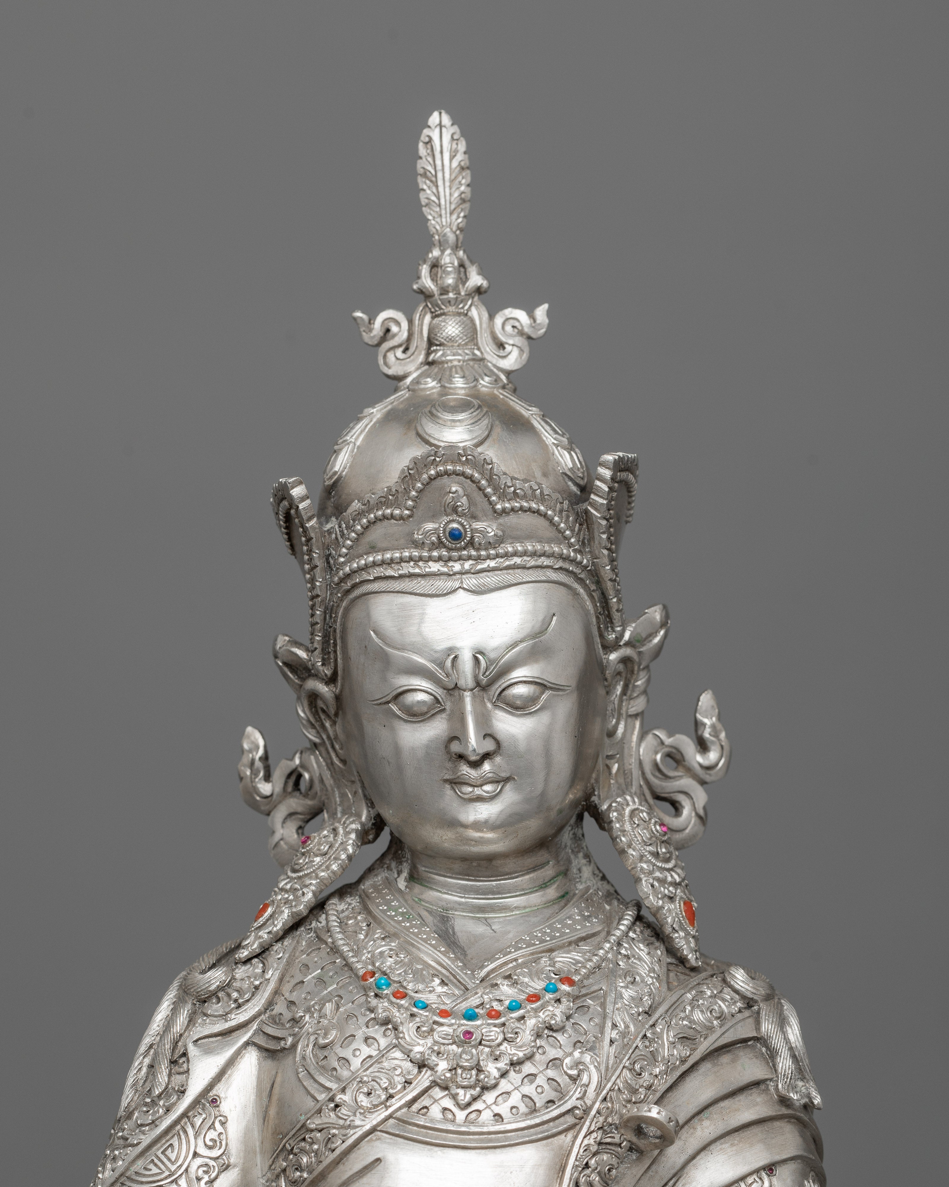guru-rinpoche-silver statue