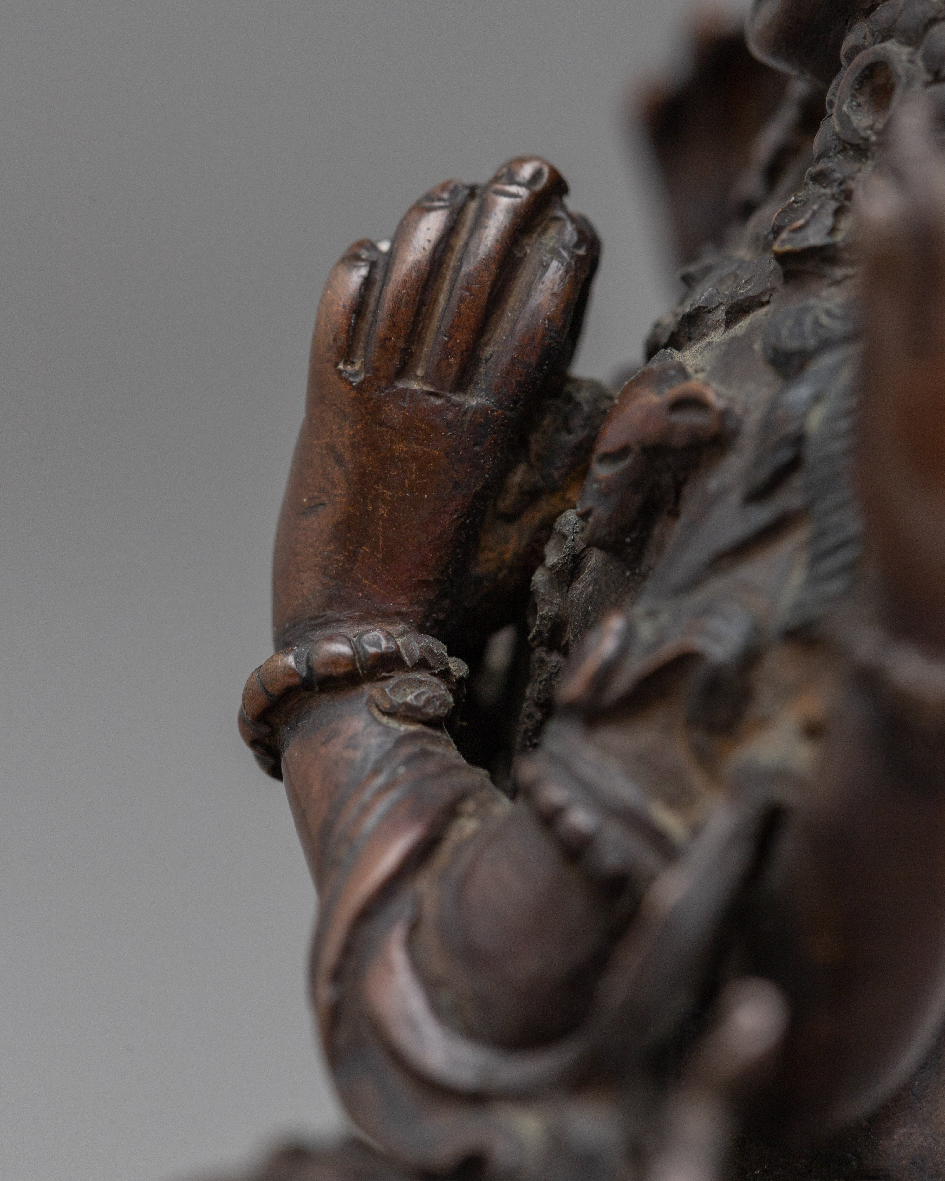 The Buddhist Deity of Mercy Chenrezig Statue | Radiating Compassion and Spiritual Blessings