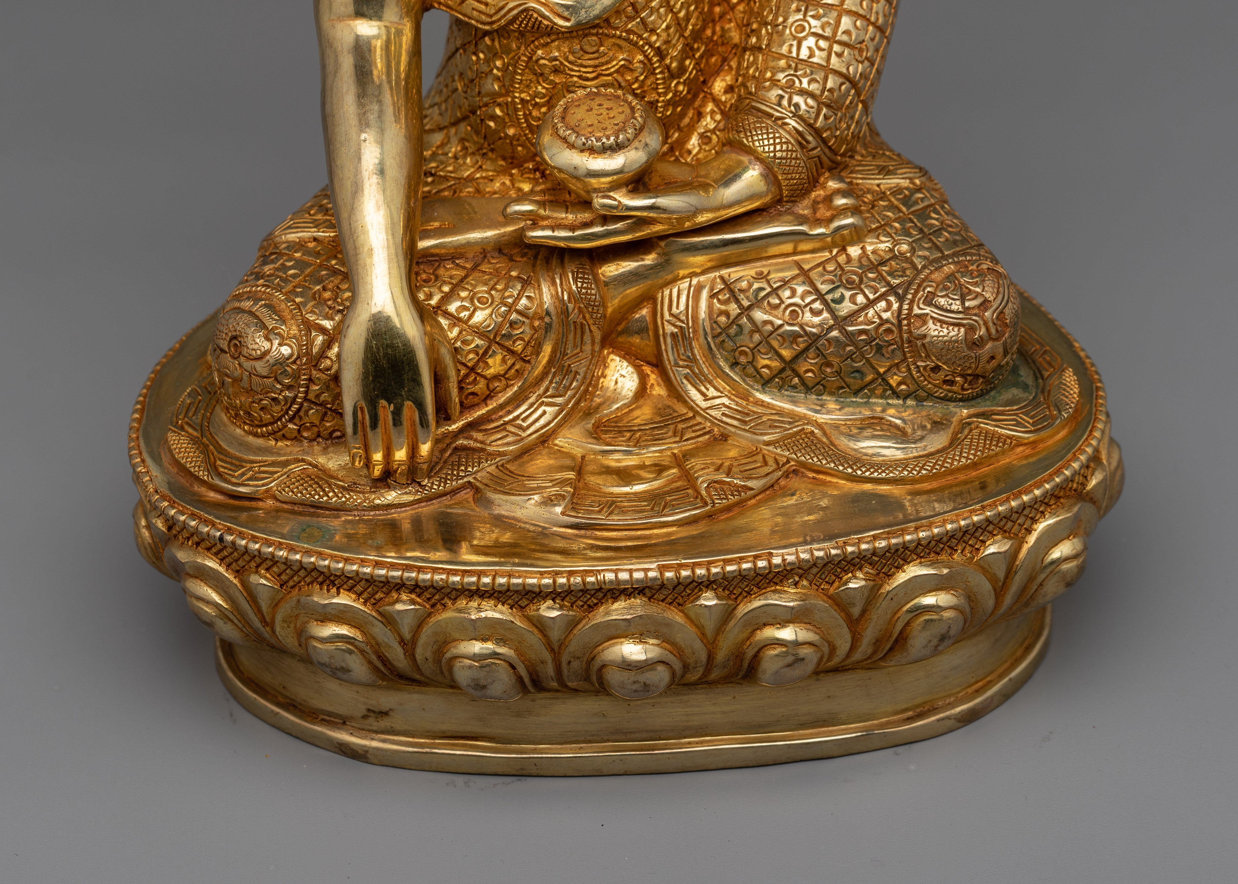 The Enlightened Presence of Shakyamuni Budha sculpture | A Symbol of Spiritual Awakening